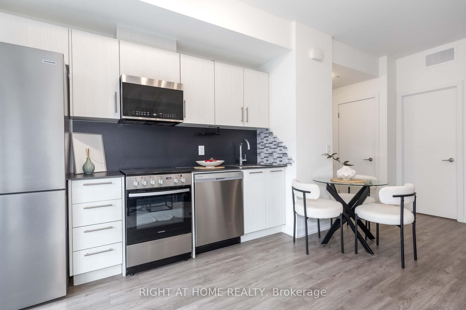 871 Sheppard Avenue Unit 33 photo 8