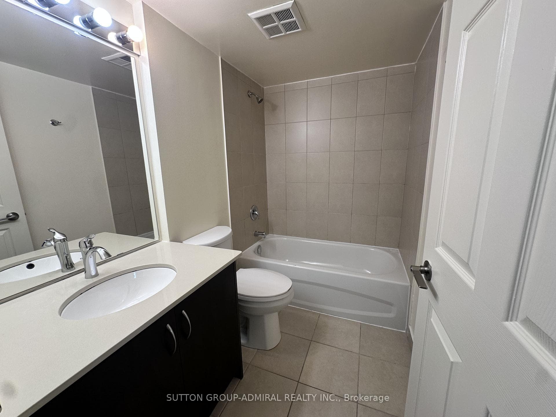 736 Bay Street Unit 1708 photo 8