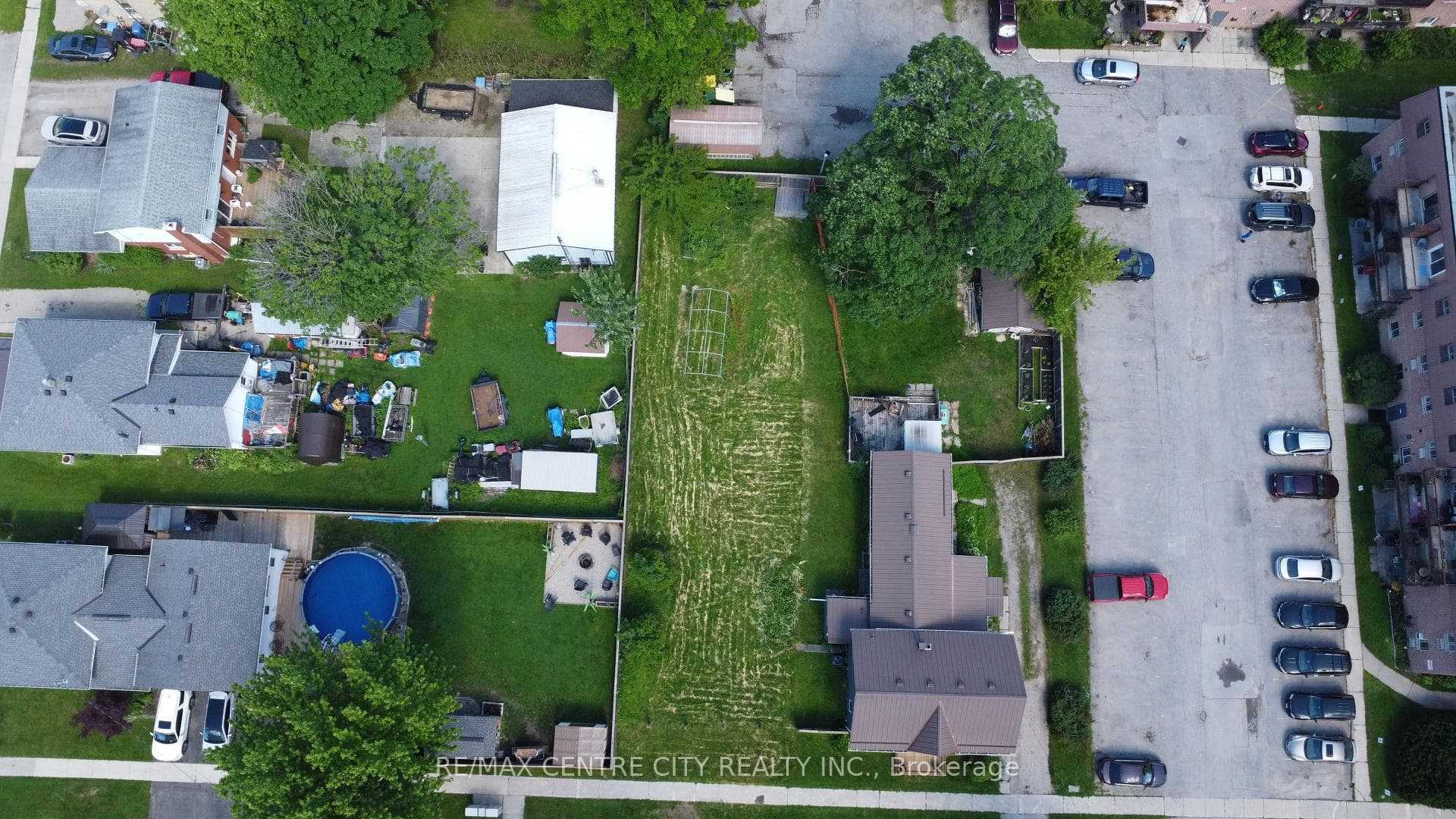 290 Carling Street photo 3