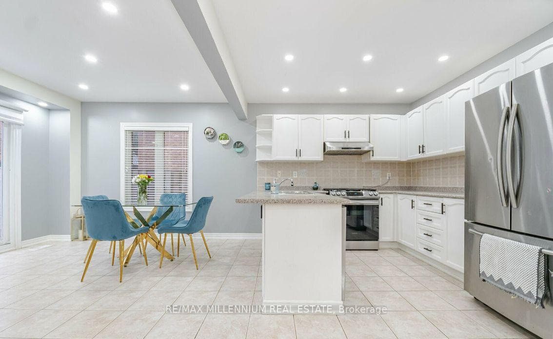 13 Millsborough Road Unit Upper photo 2