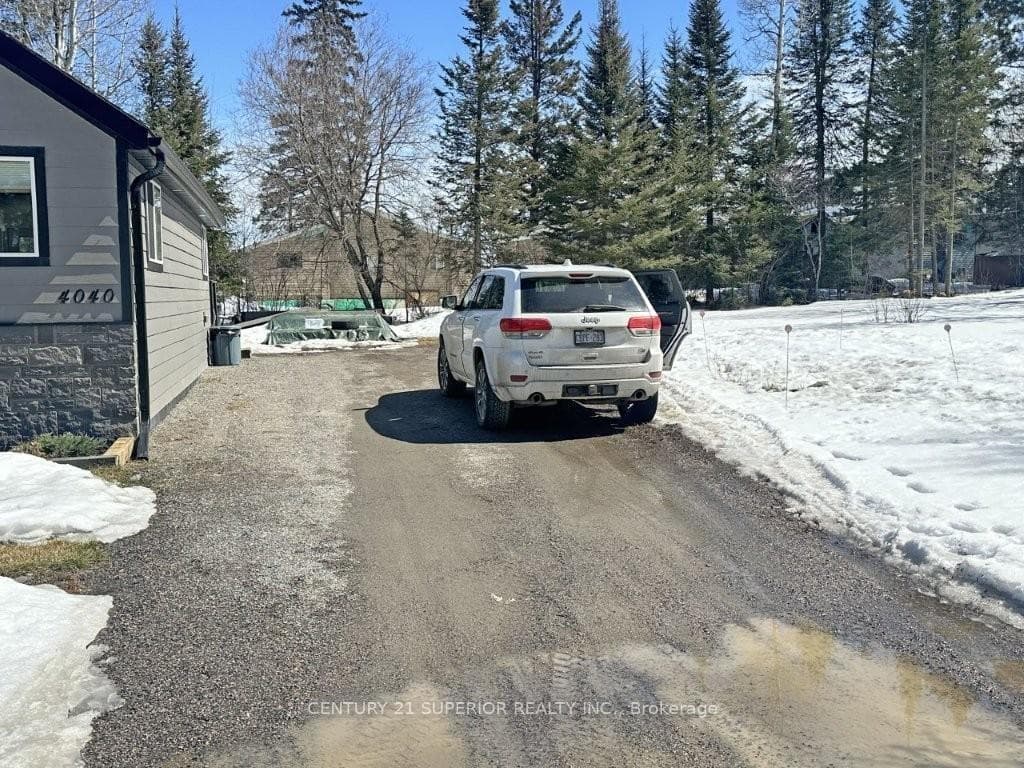 4040 Alice Ave photo 3