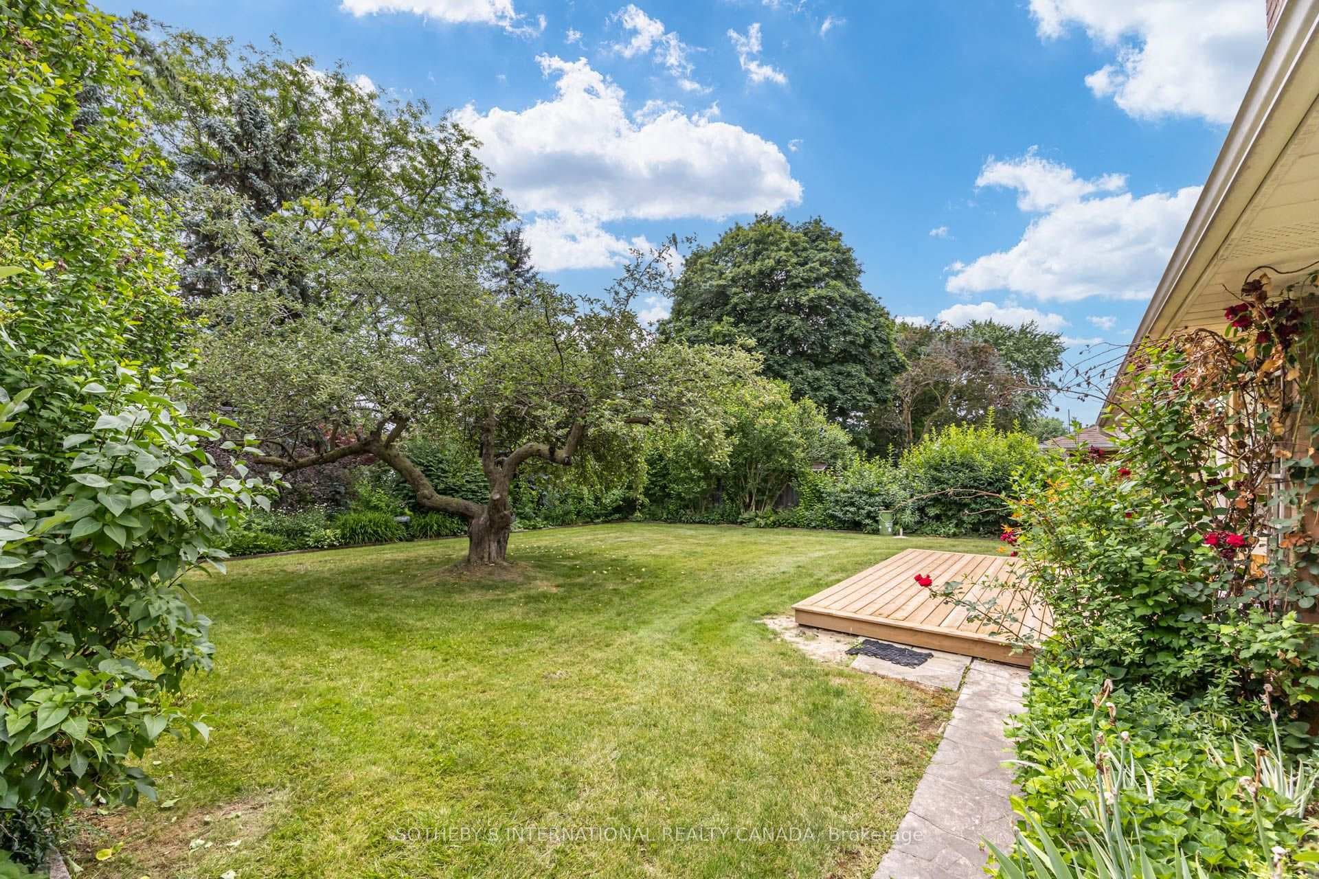 25 Abinger Crescent photo 40