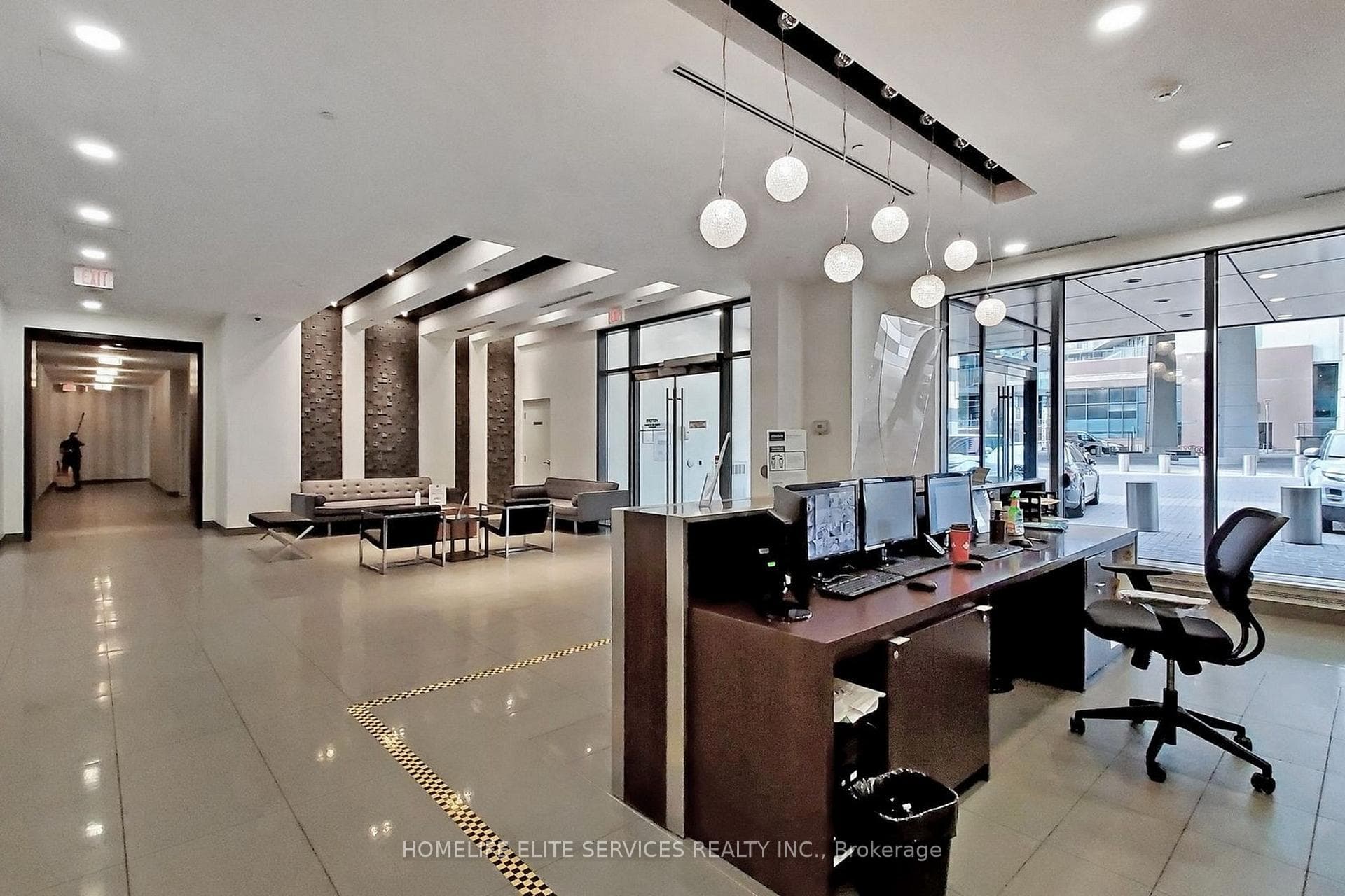 20 Bruyeres Mews Unit 1201 photo 8