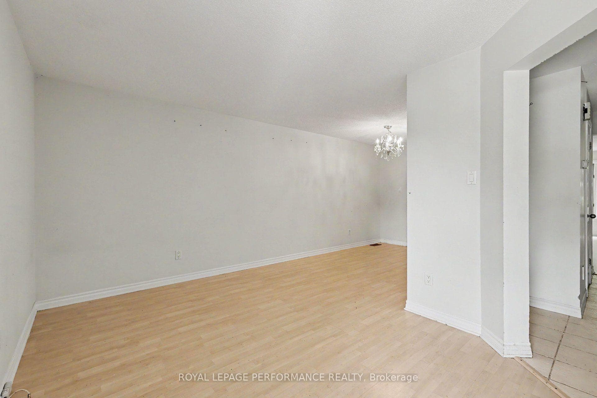 8 Southport Drive photo 4