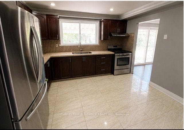 105 Lexington Avenue photo 3
