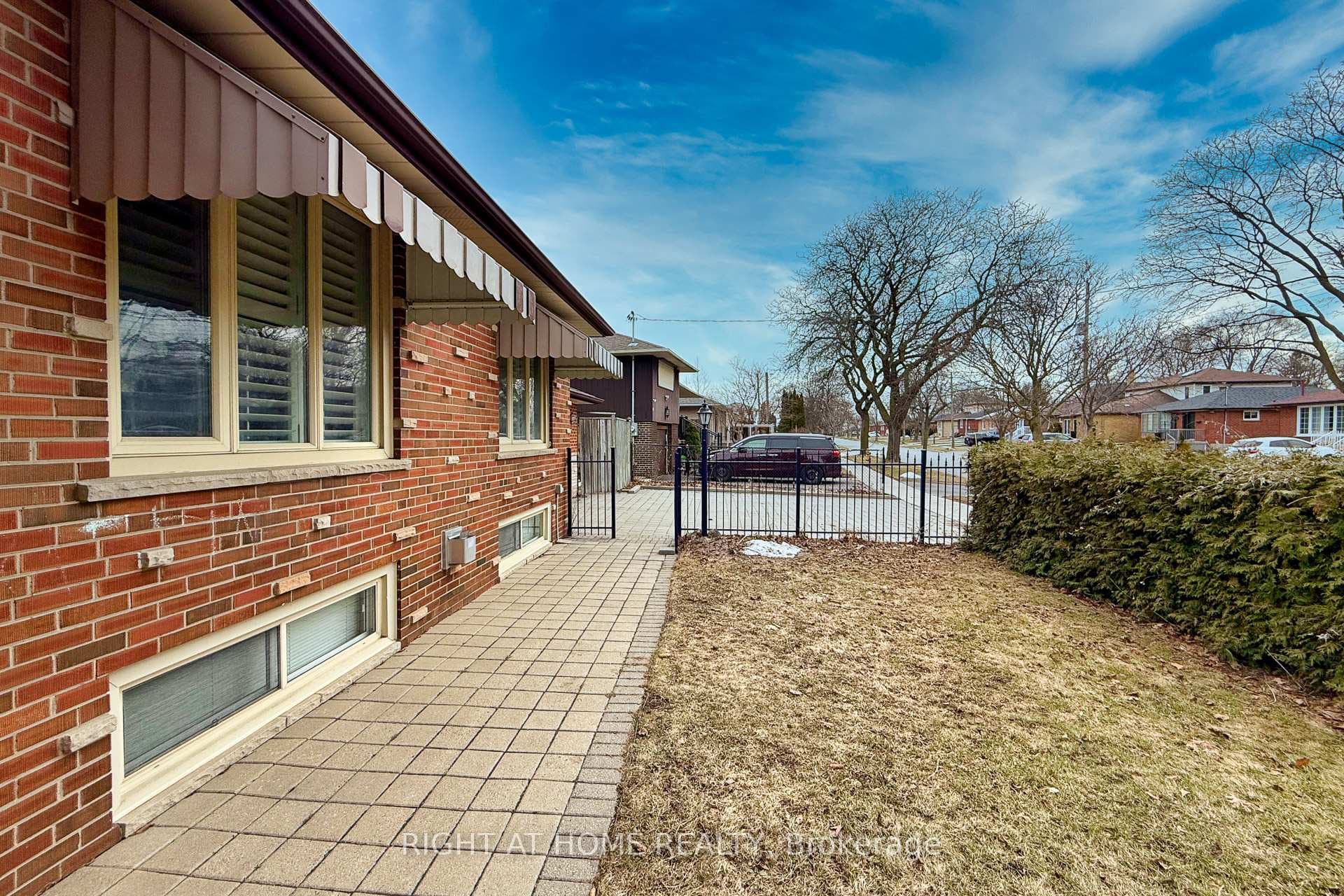 35 Hathway Drive photo 19
