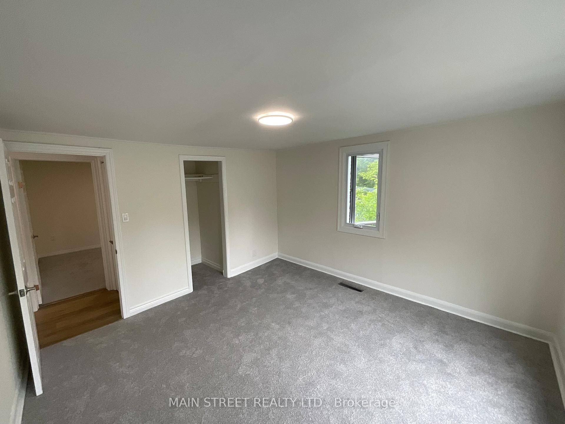161 CHARLOTTE Street Unit UPPER photo 6