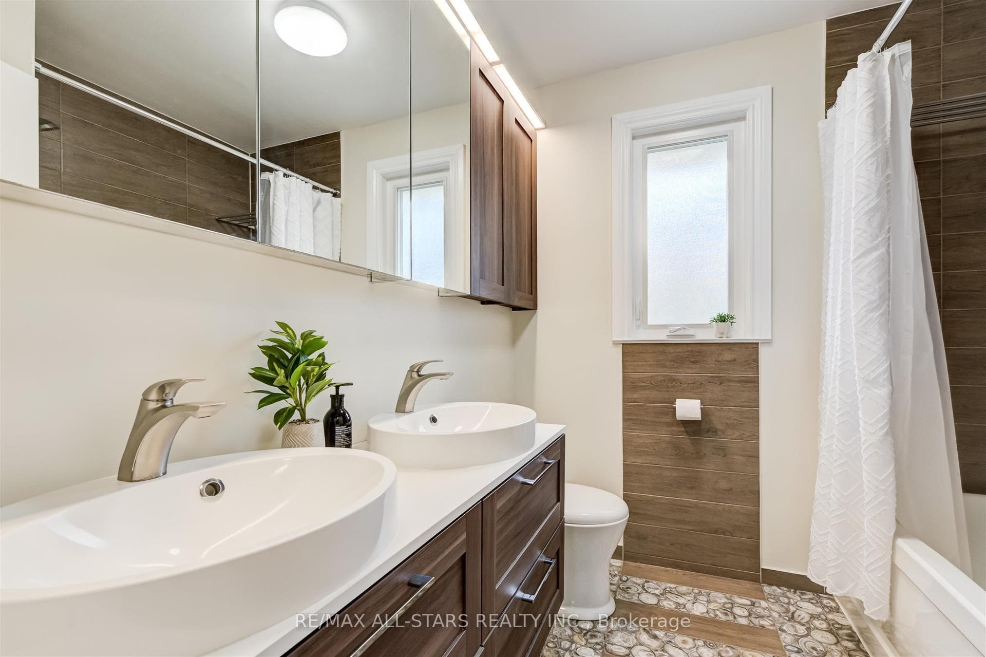 23 Duncairn Drive photo 19