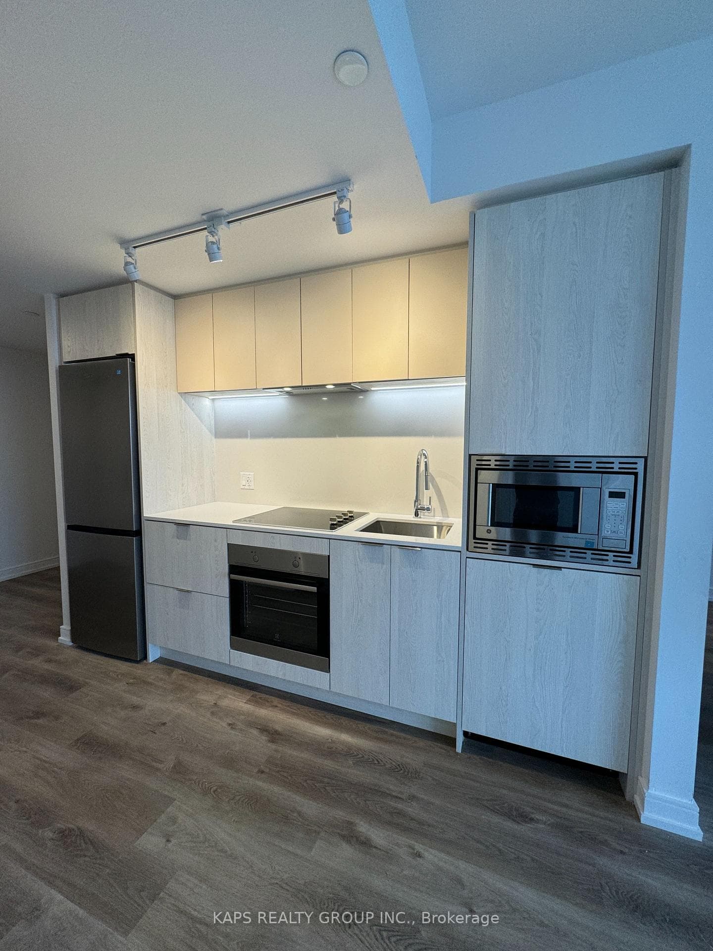 1 Jarvis Street Unit 1409 photo 4
