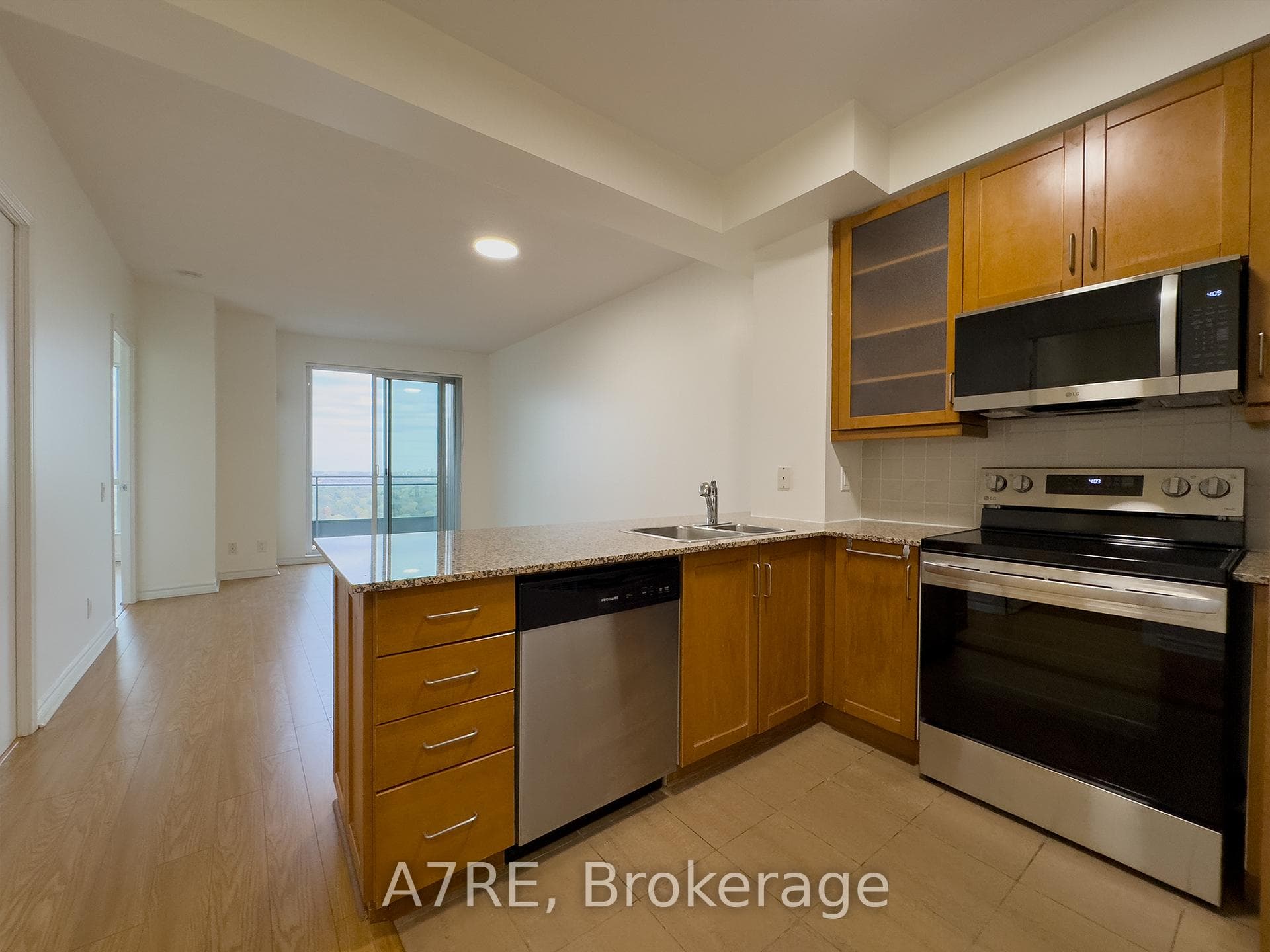 60 Byng Avenue Unit 2508 photo 6