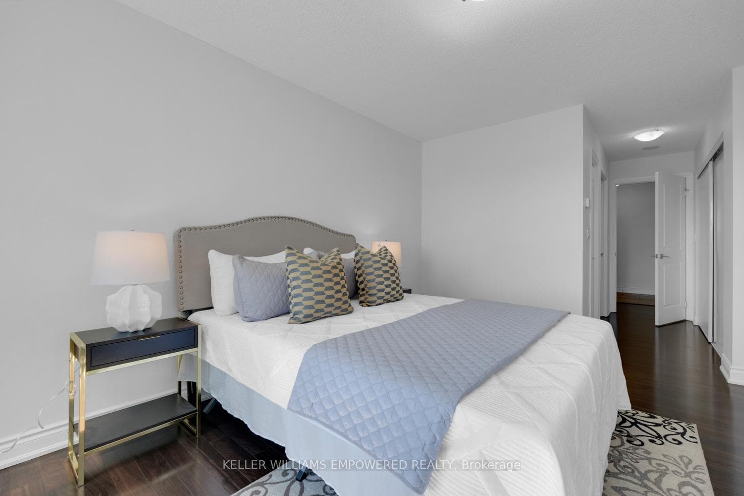 233 South Park Road Unit 303 photo 21