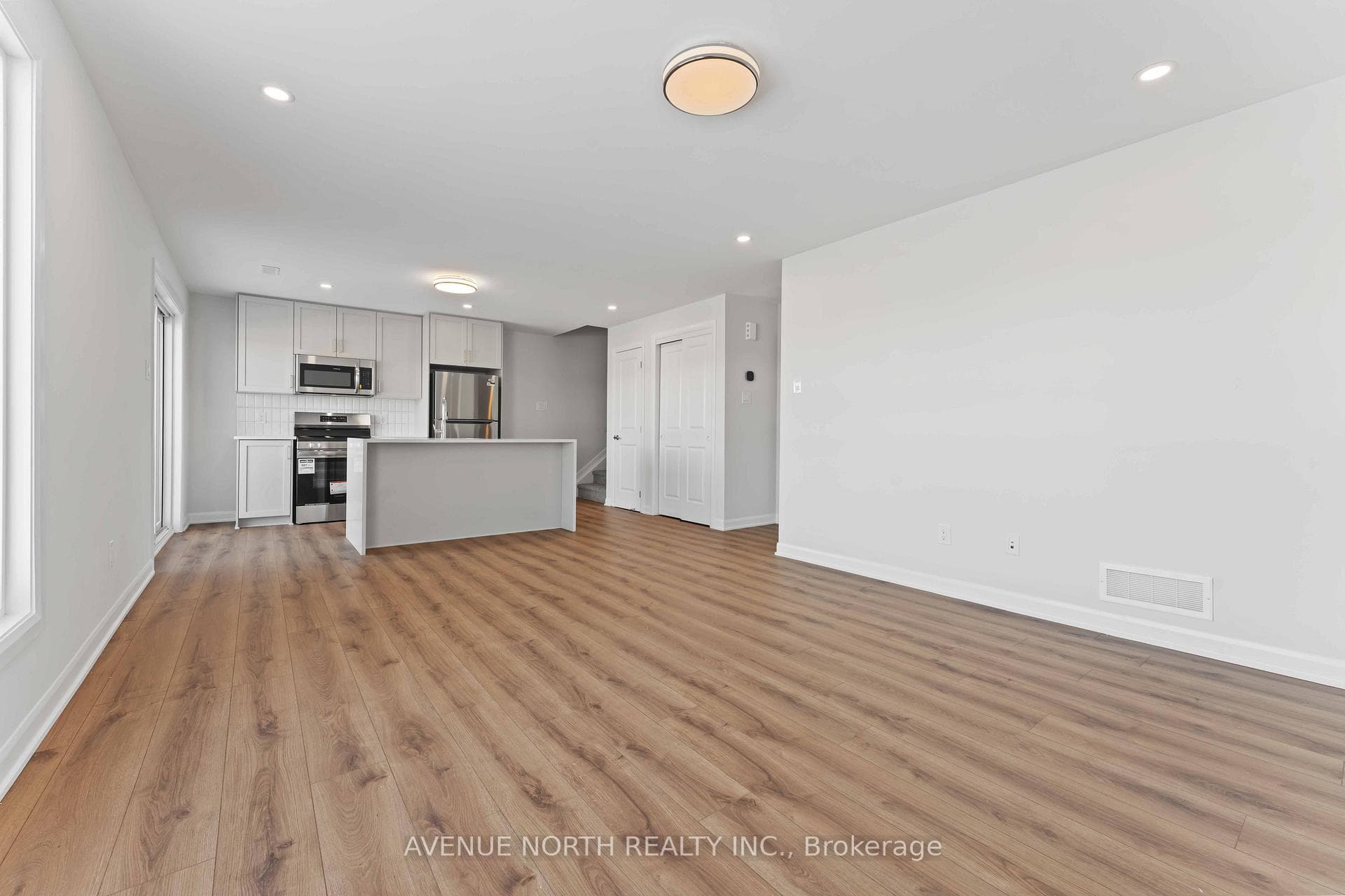 1213 Creekway Private photo 3