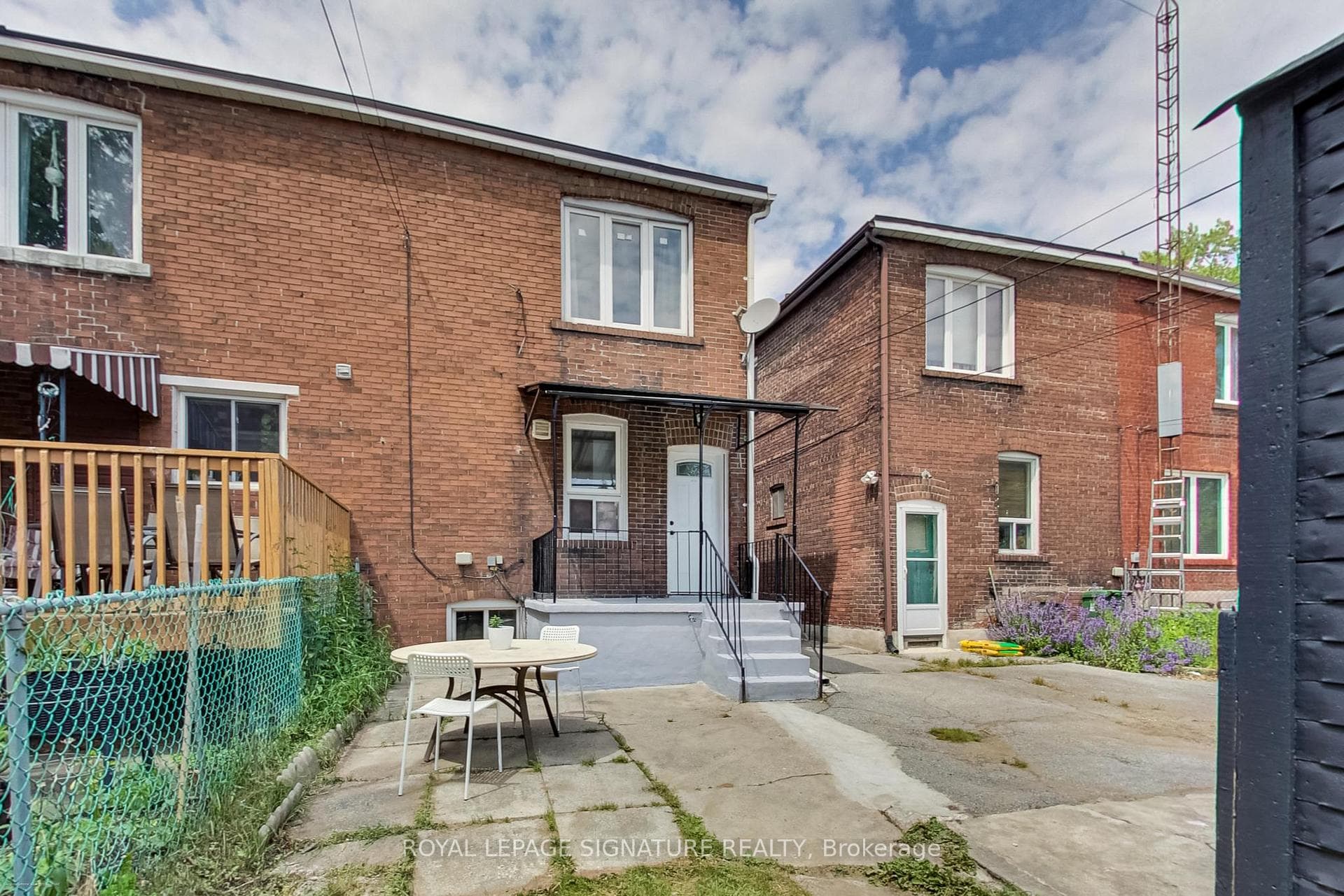 15 Glebeholme Boulevard photo 43