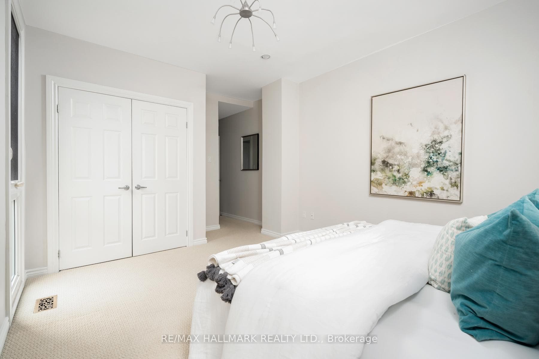 53 Ferrier Avenue photo 24
