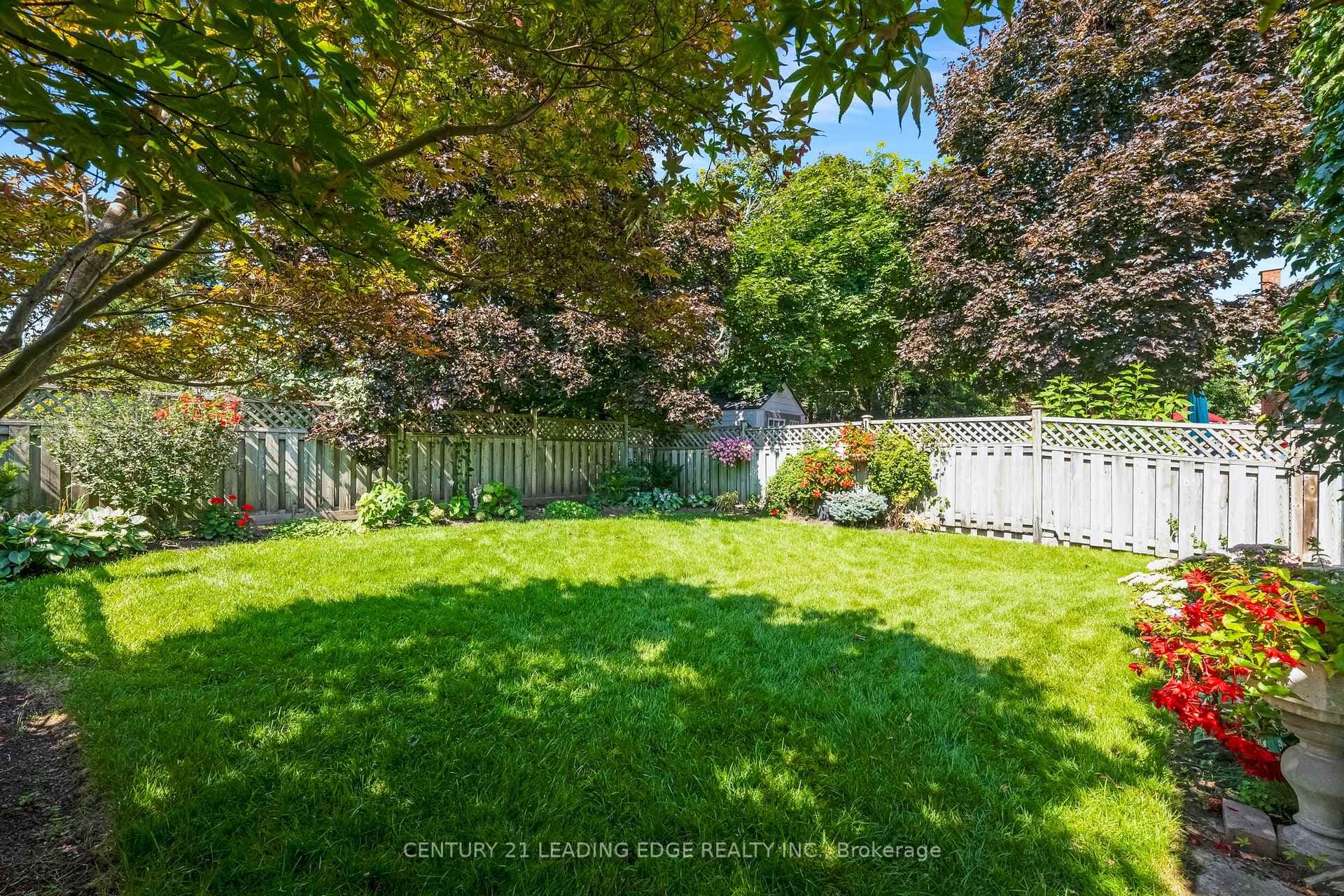 20 Bayberry Street photo 33