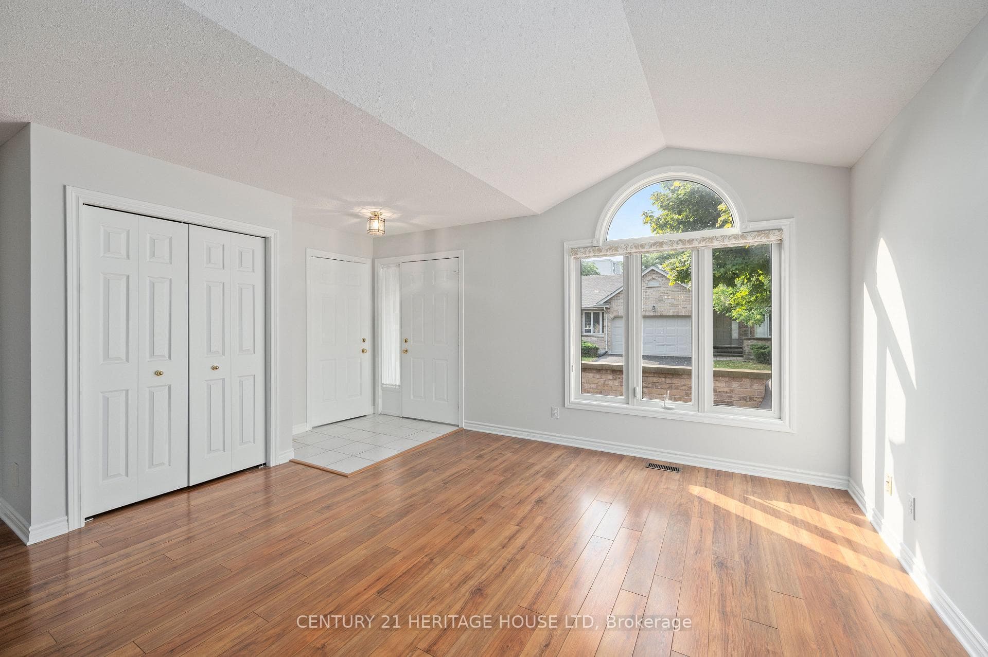 1241 Beaverbrook Avenue Unit 12 photo 8