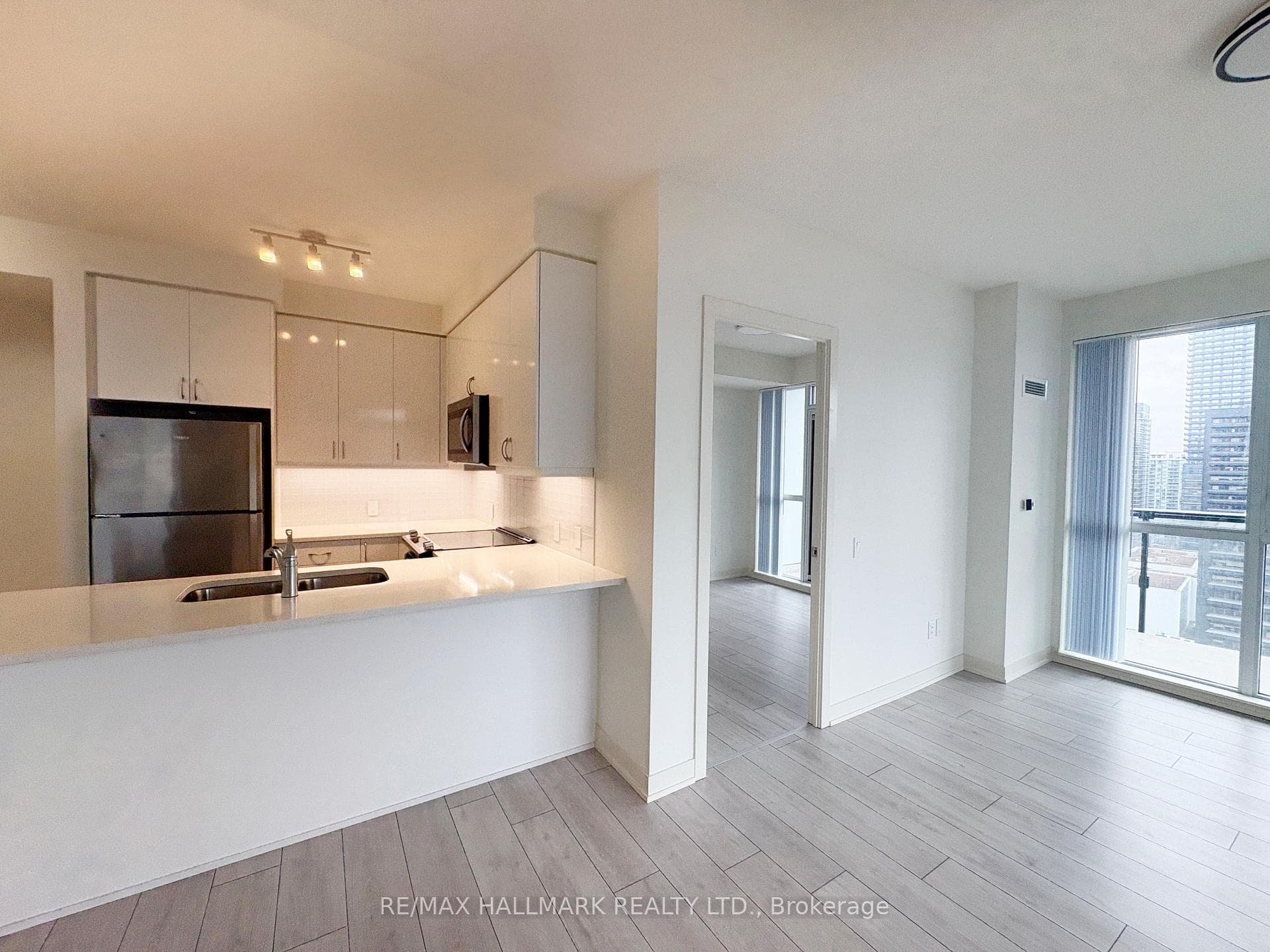 4955 Yonge Street Unit 1808 photo 3