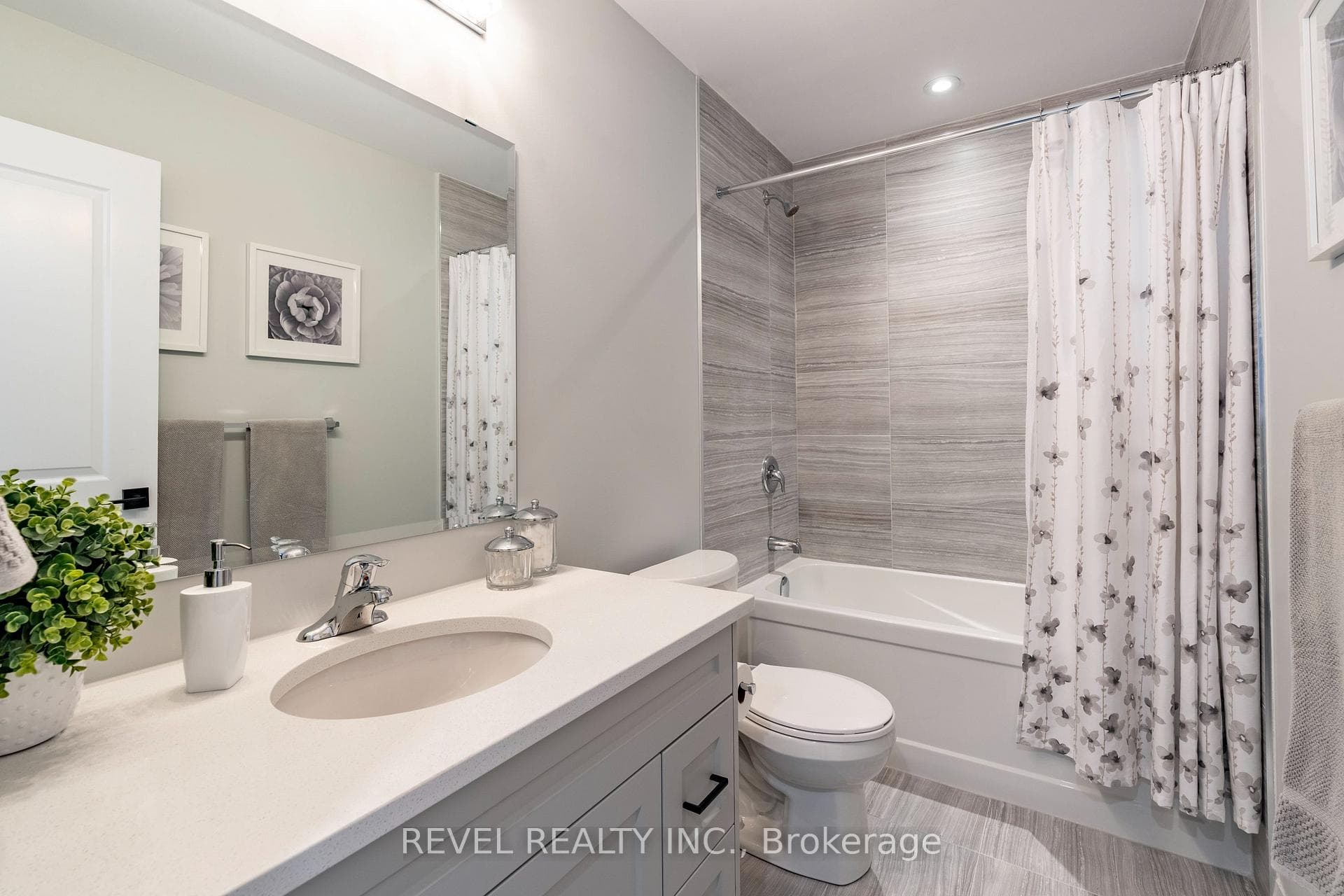 955 Stonecliffe Walk Unit 13 photo 29