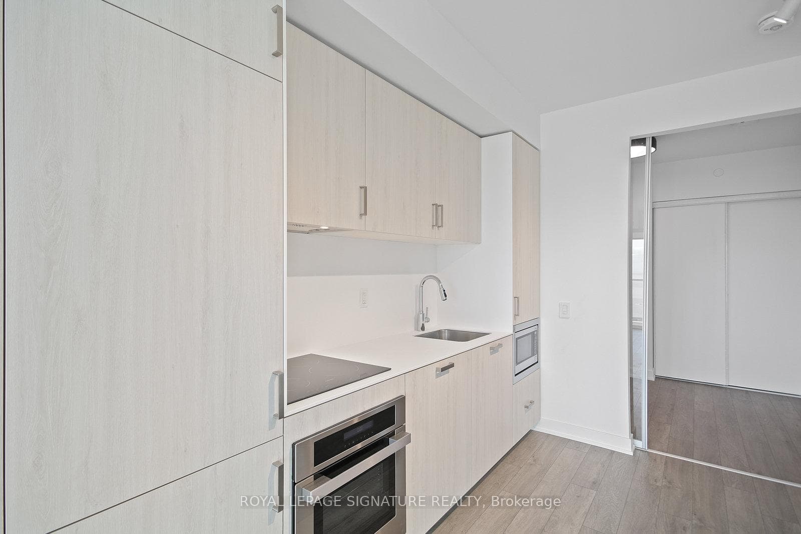 88 Queen Street Unit 4508 photo 6