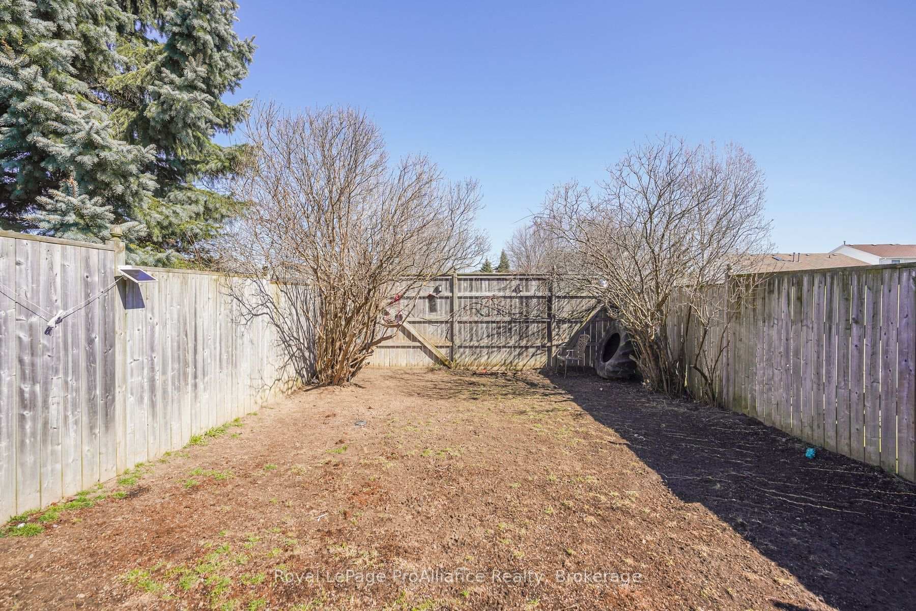 790 Littlestone Crescent photo 8