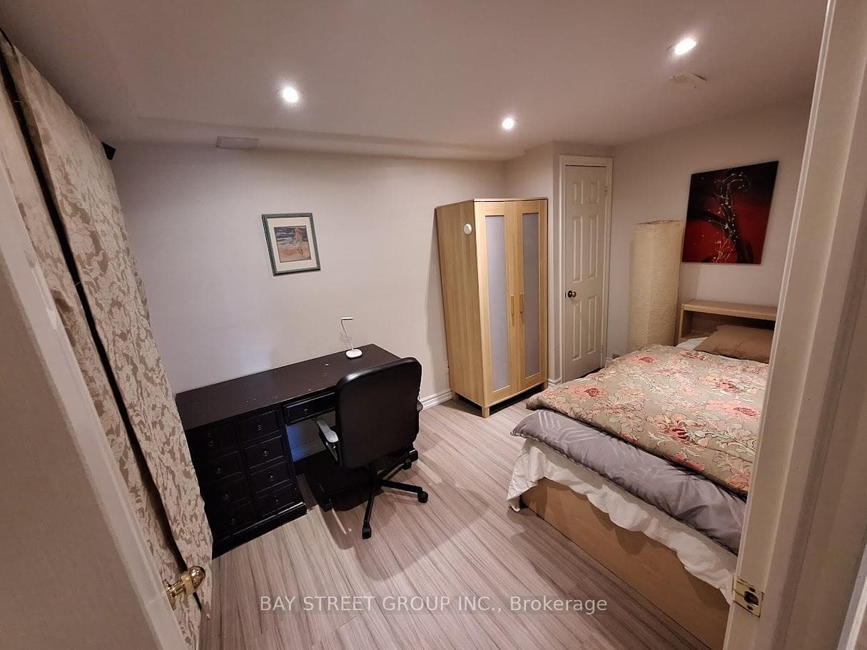 11 Briarscross Boulevard Unit Basemnt photo 9