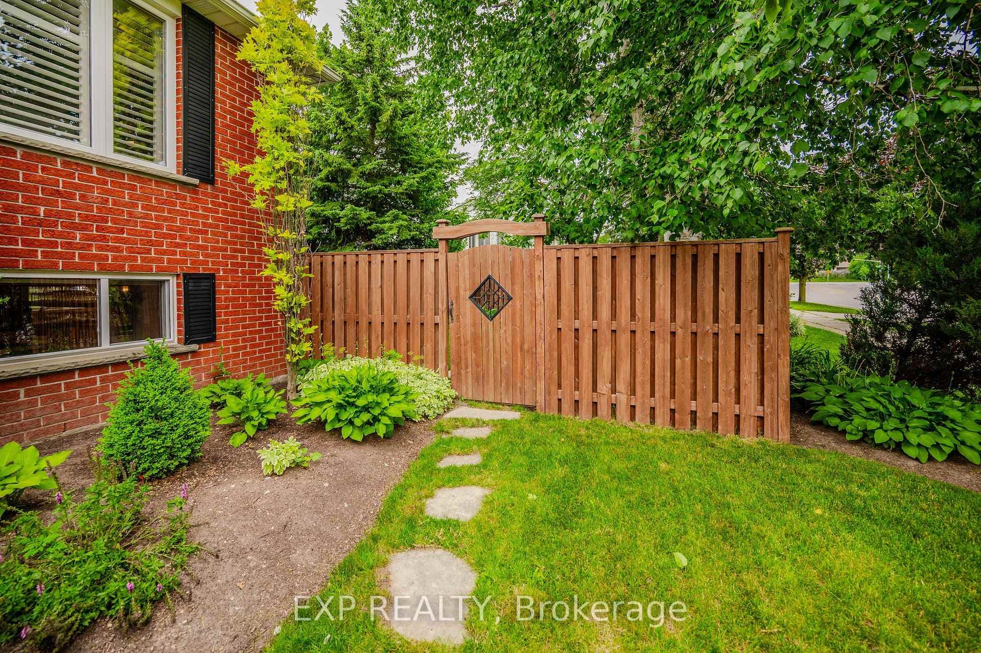 242 Lorraine Avenue photo 31