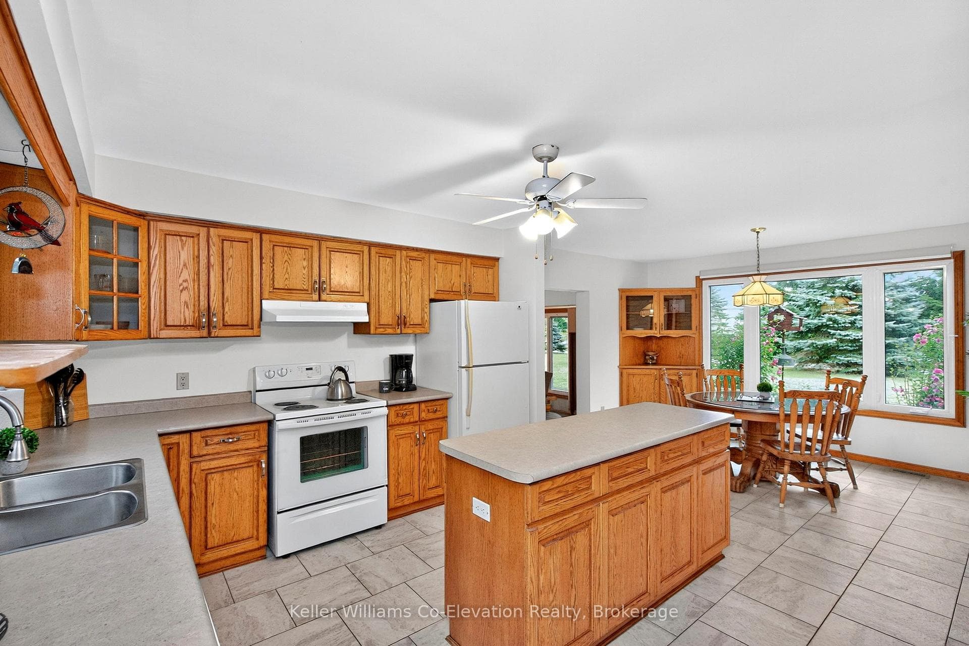 924 6 County Road photo 4
