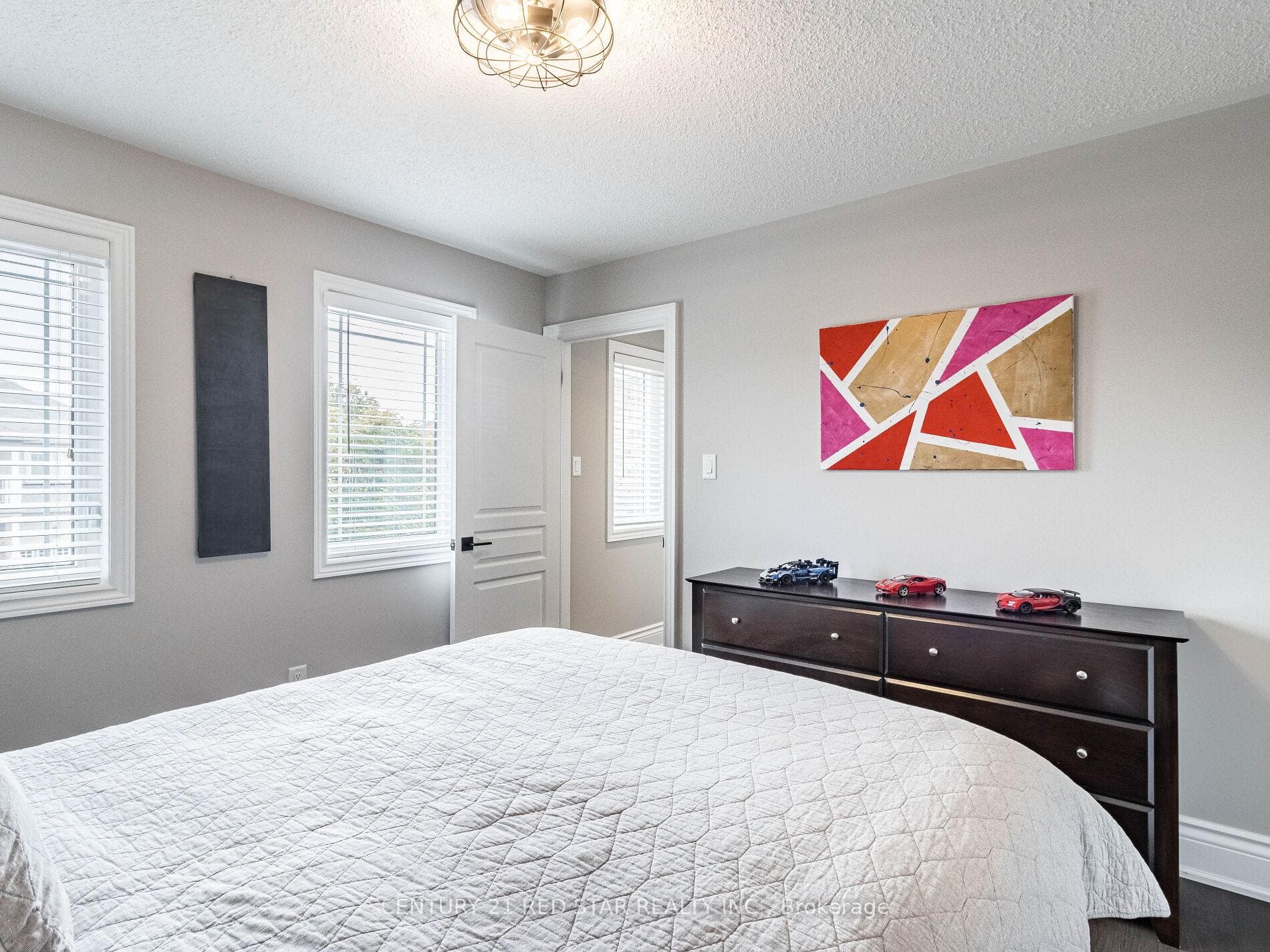 12 Rowley Street photo 31