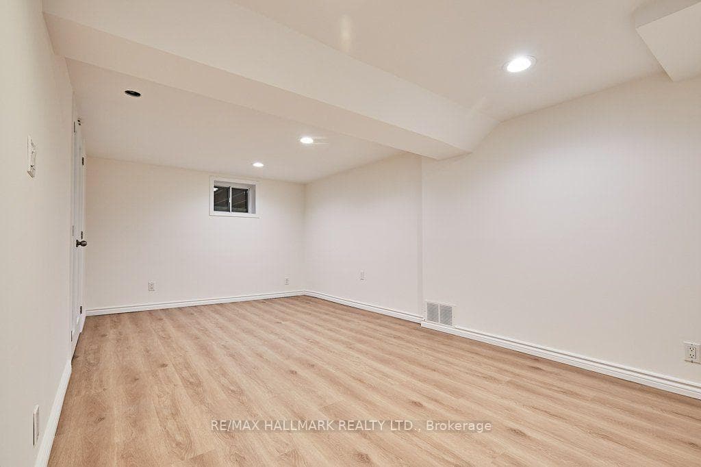 181 Ferris Road Unit Basement photo 5