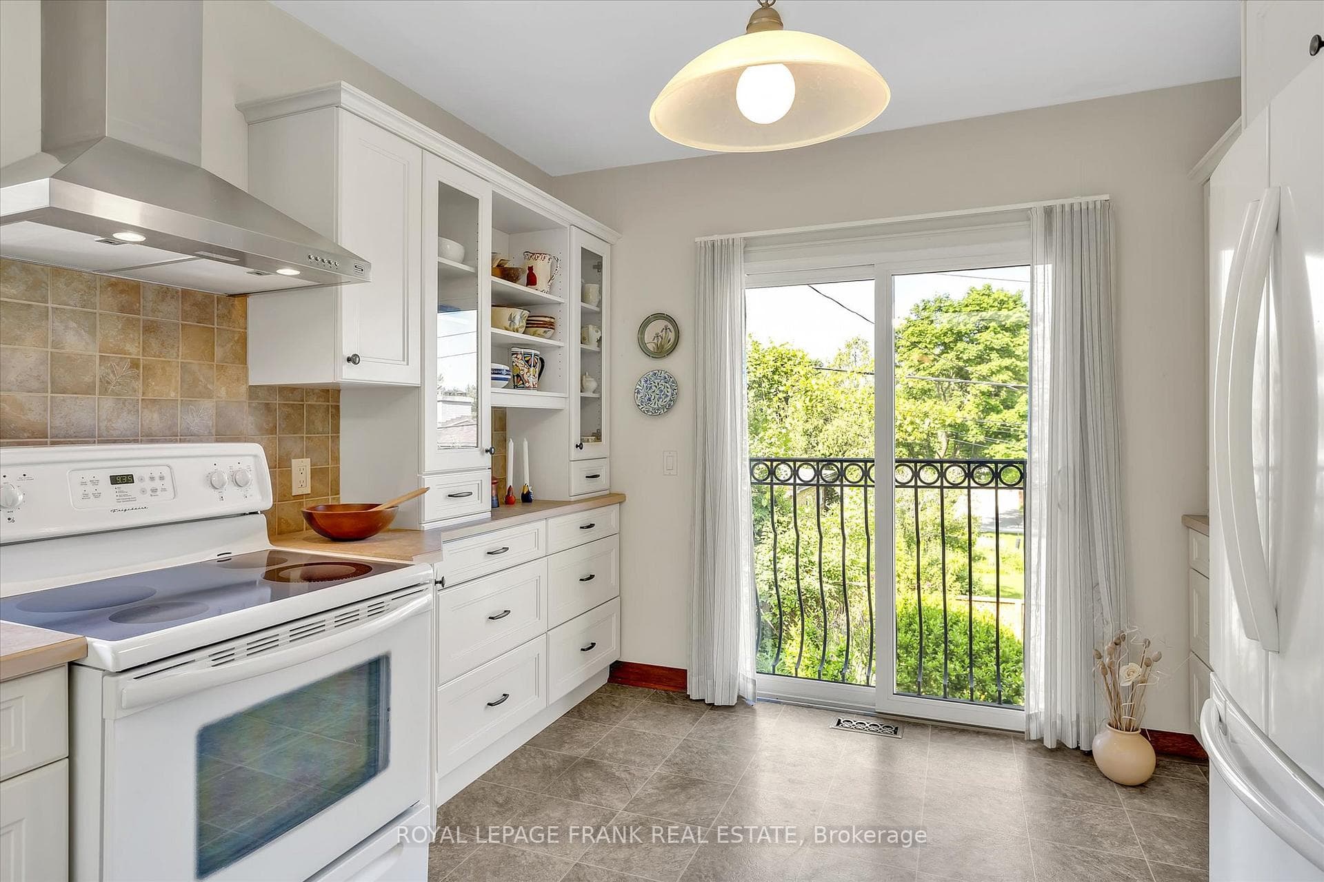 455 Manorhill Avenue photo 13
