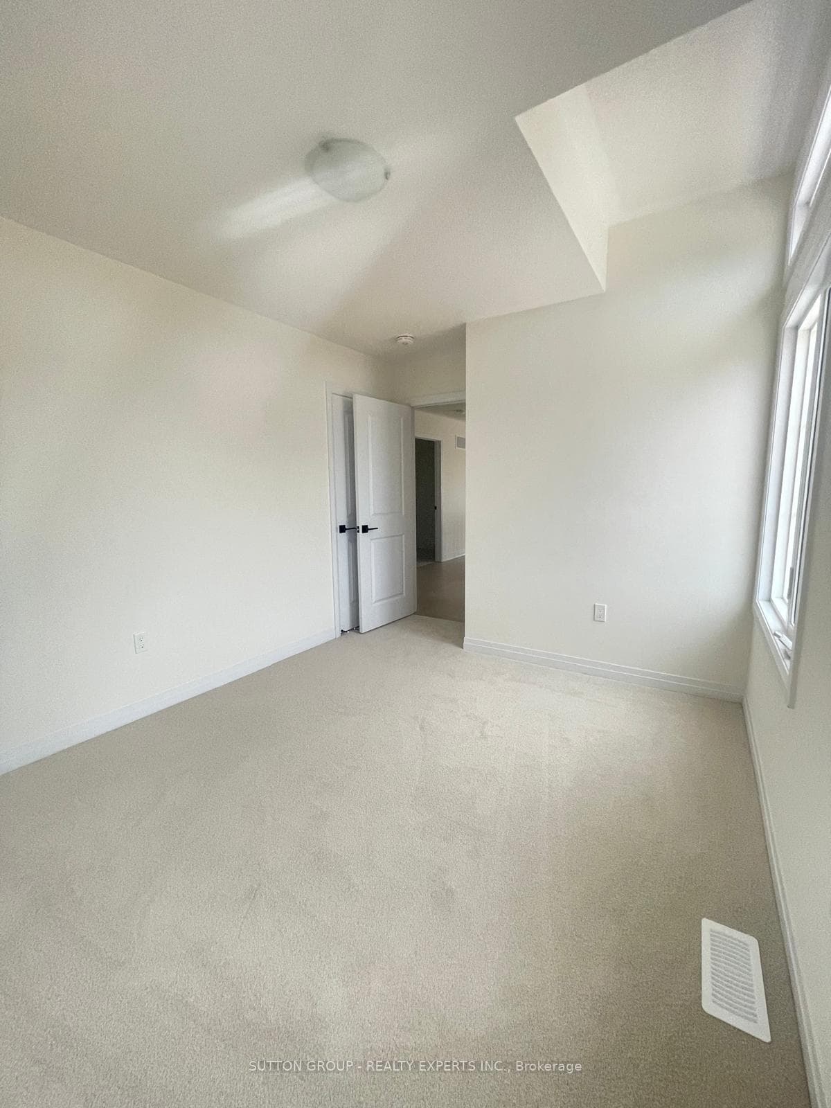 88 Conboy Drive photo 10