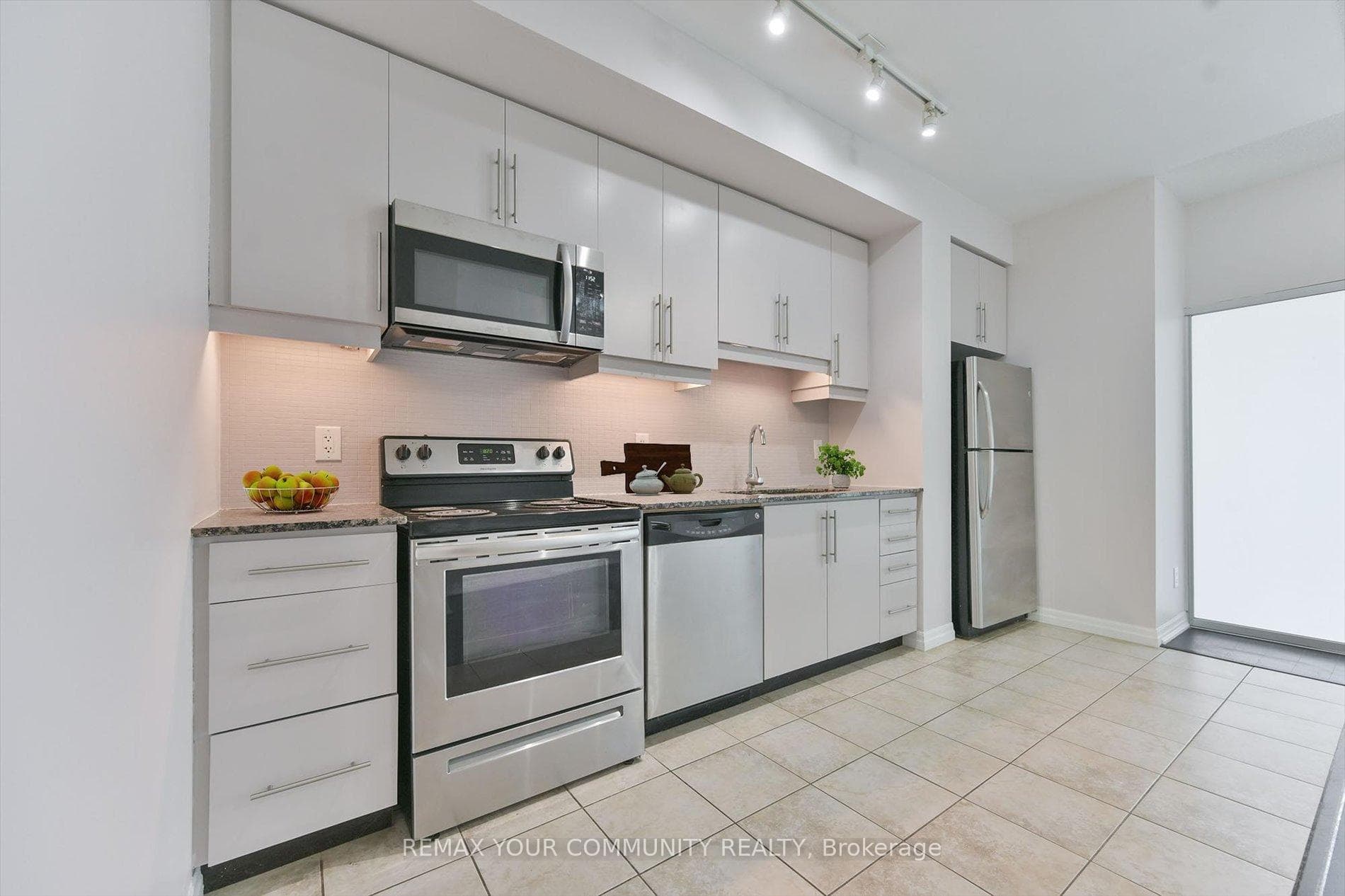 223 Webb Drive Unit 908 photo 6
