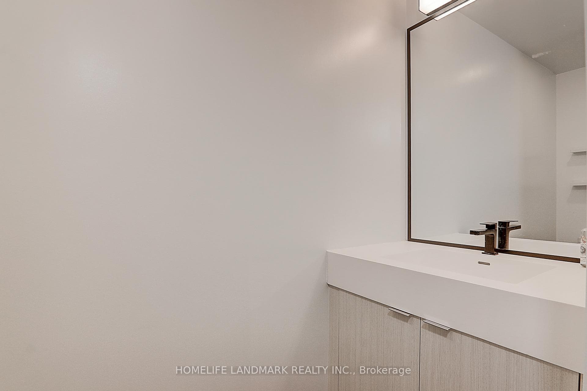250 Lawrence Avenue Unit 108 photo 10