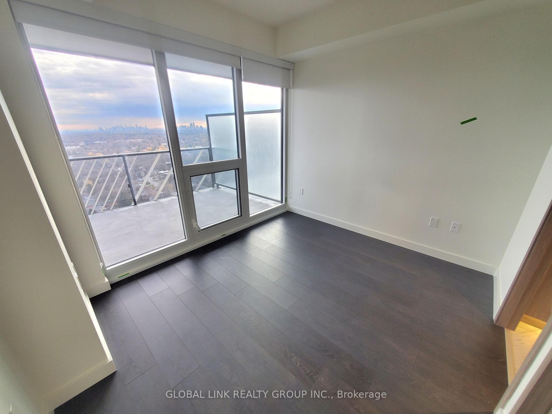 95 MCMAHON Drive Unit 3502 photo 6