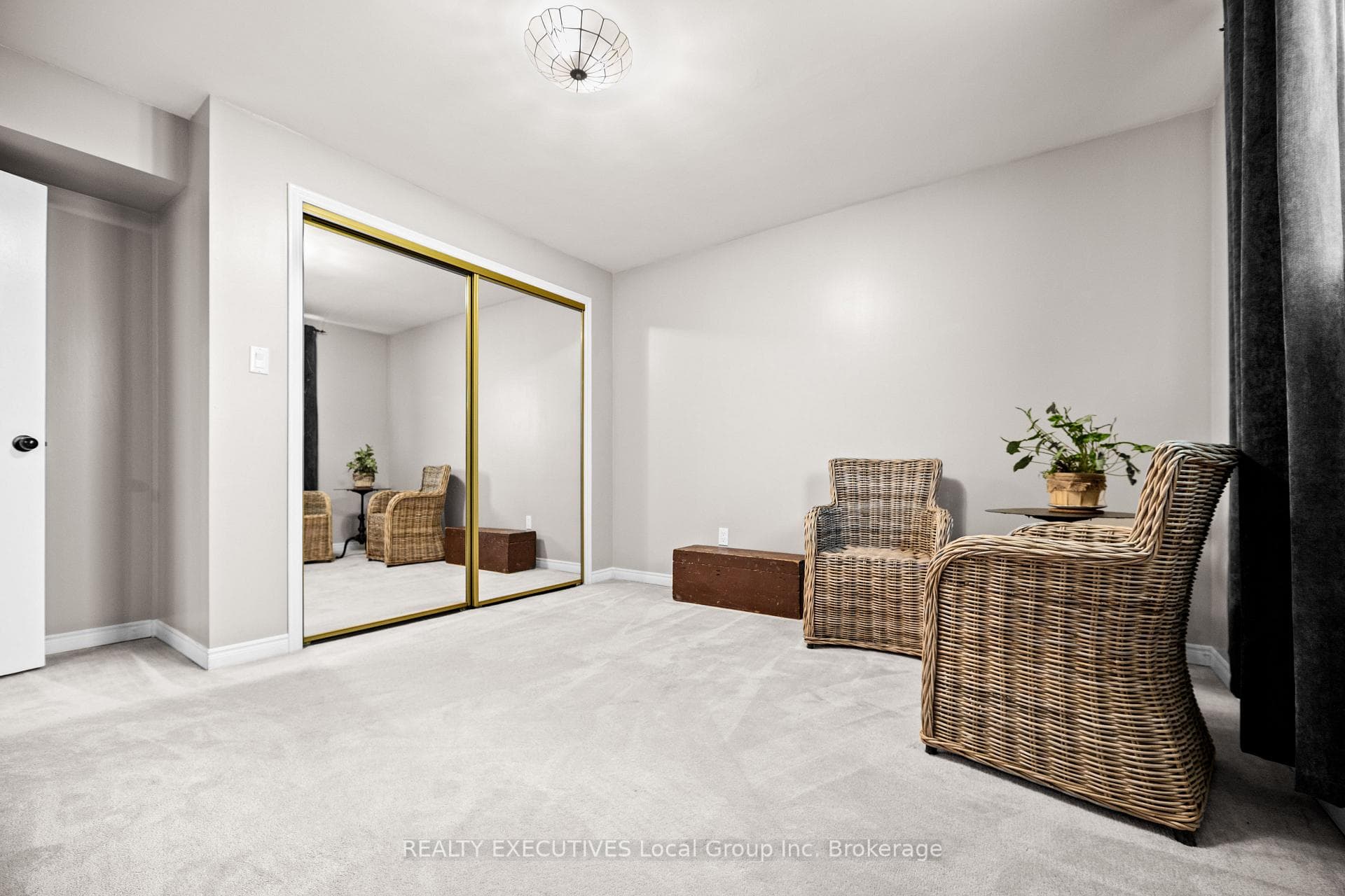 397 CAMELOT Drive photo 33