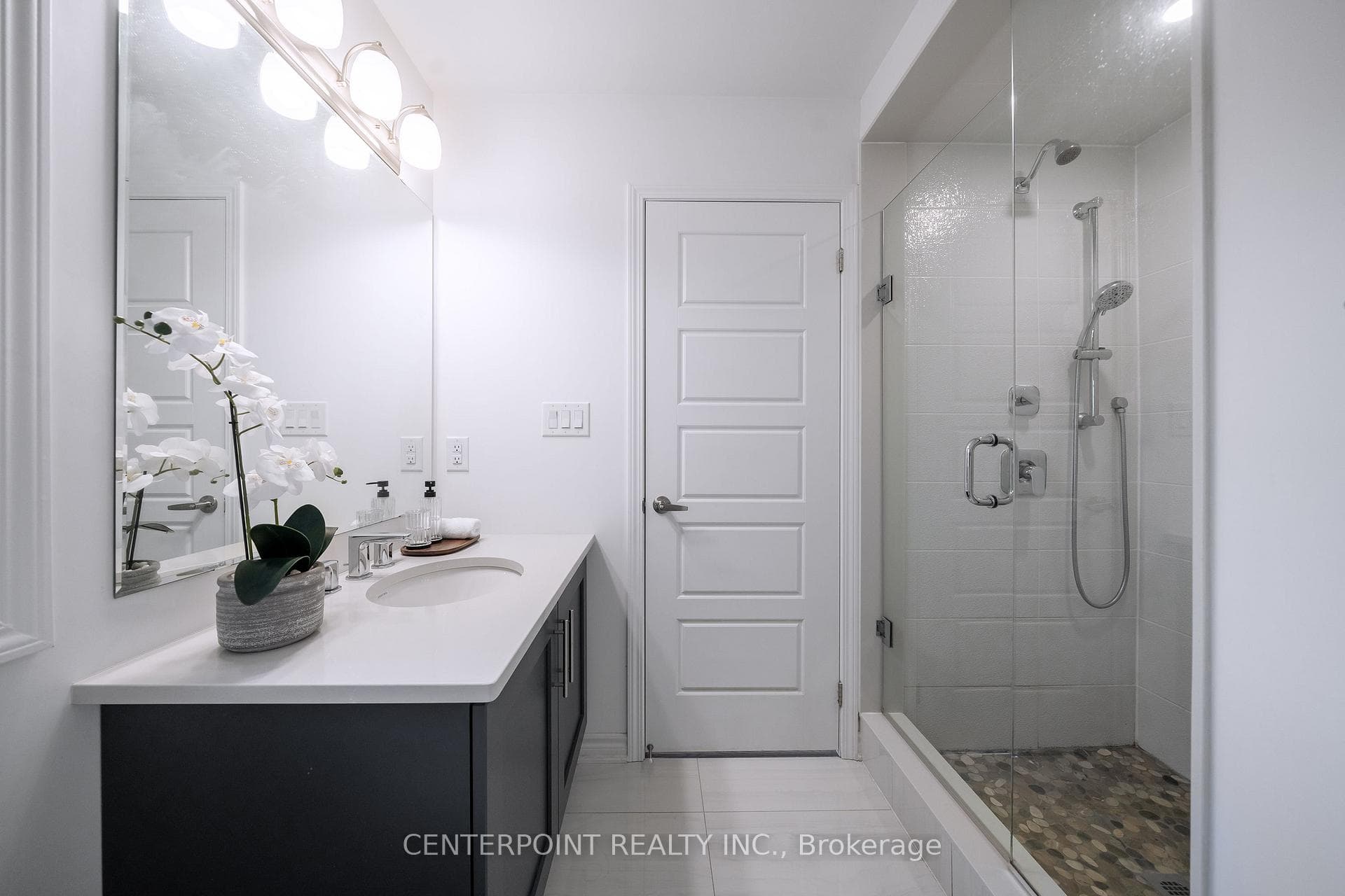 136 Marigold Gardens photo 22