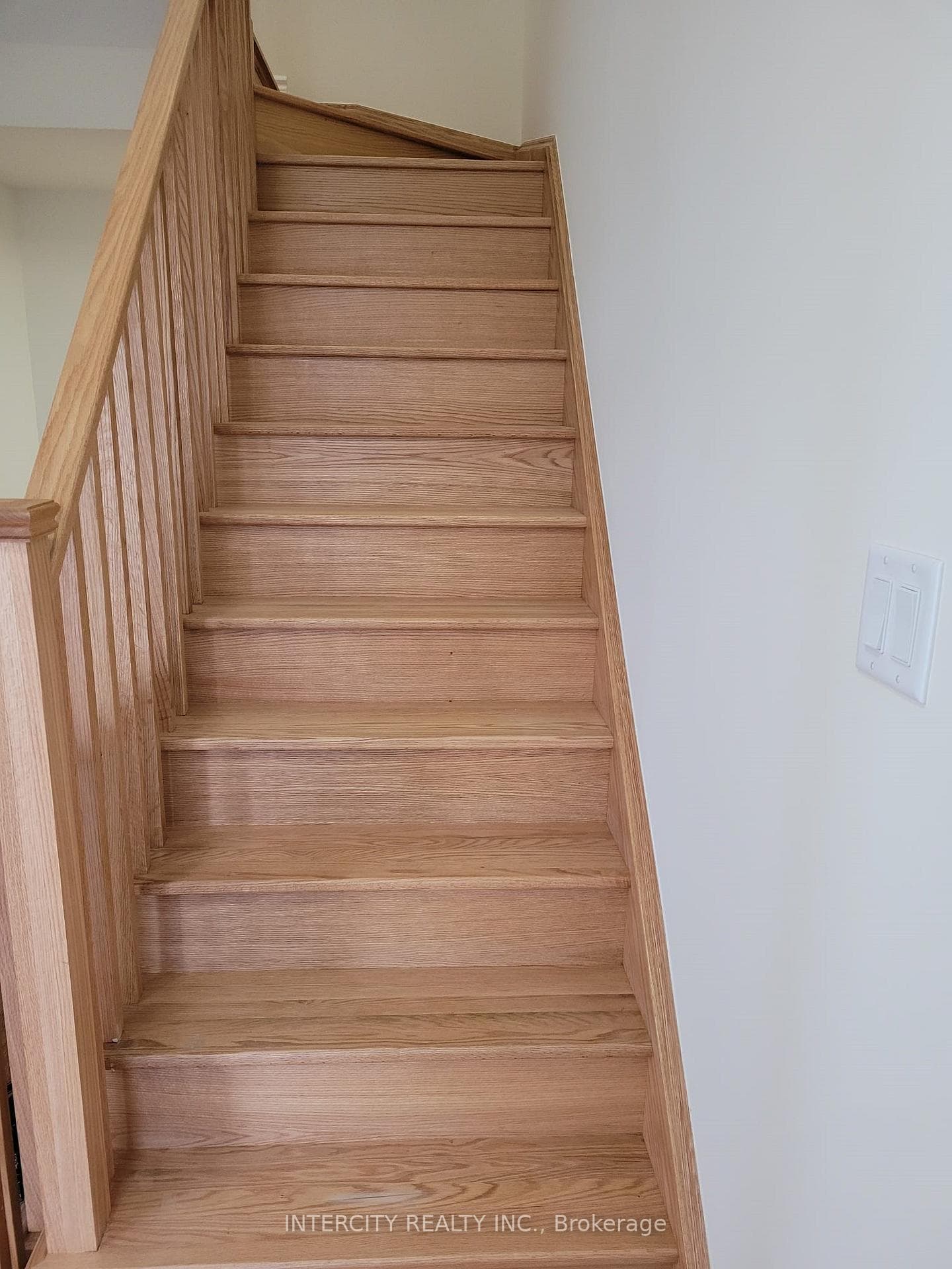 9 Purple Sage Drive photo 5