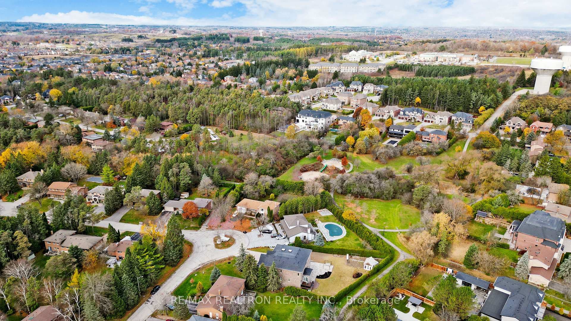 21 Rosegarden Crescent photo 40