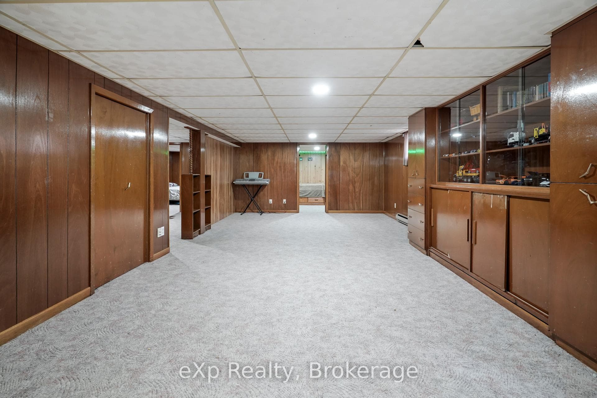 4094 Queen Street photo 30