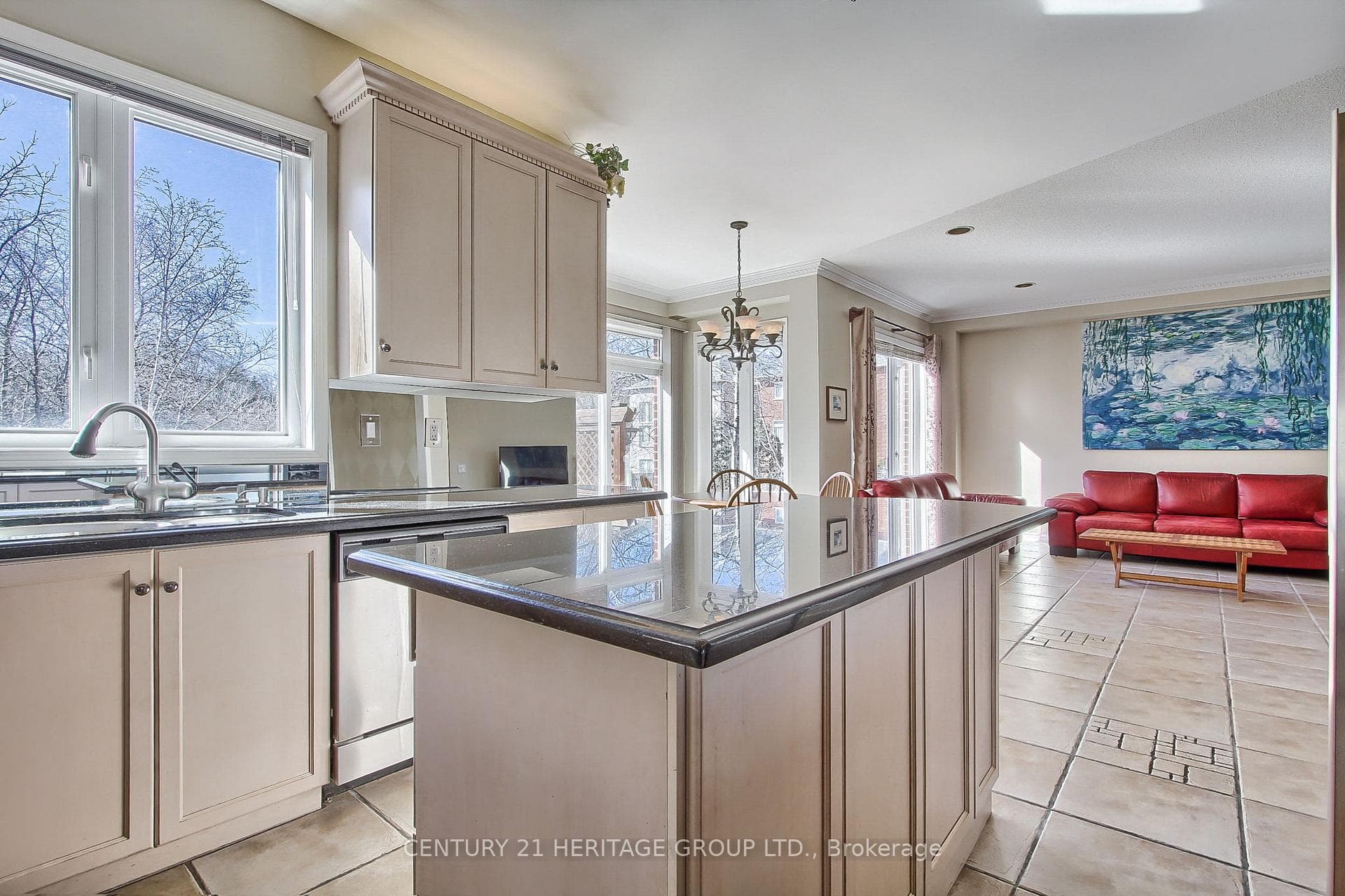 10 Bilberry Crescent photo 12
