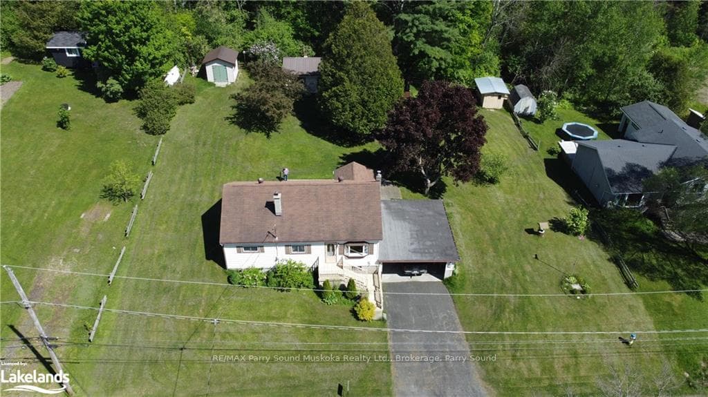 Huge Back Yard. Ideal for a Growing Family