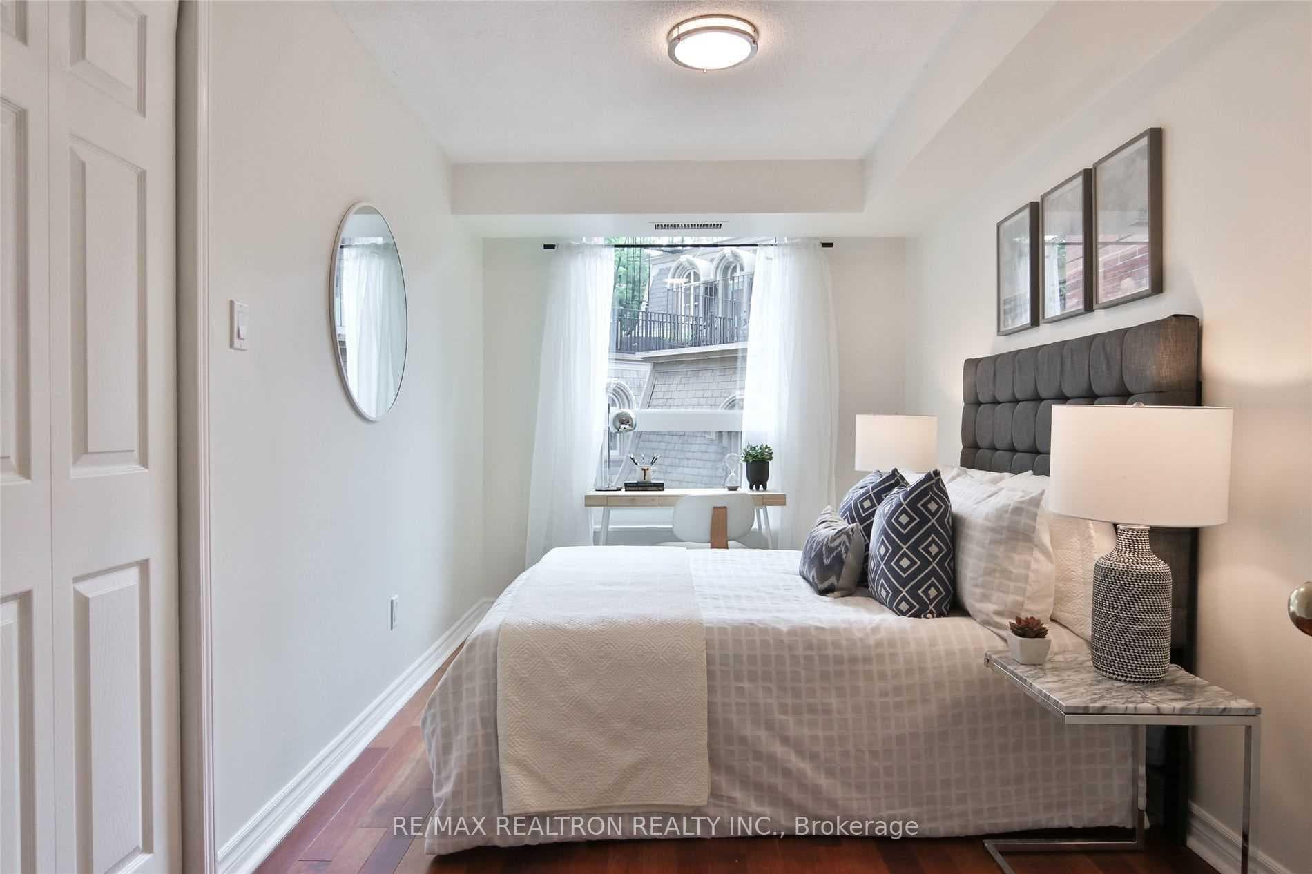 77 Maitland Place Unit 326 photo 21