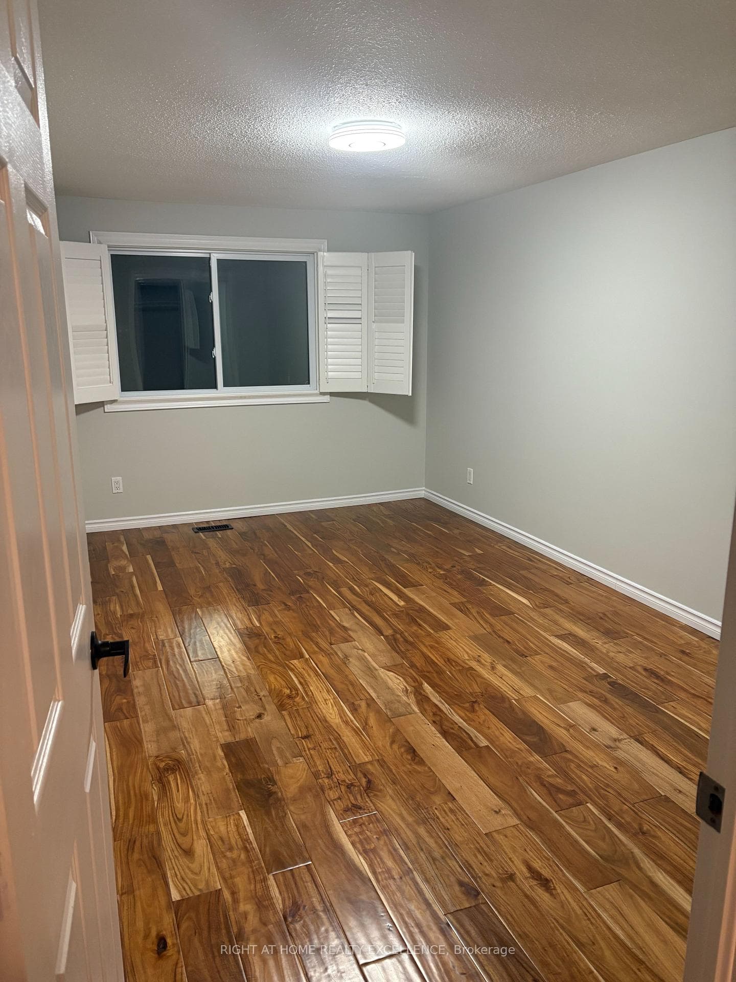6 Abelard Avenue Unit Upper photo 17