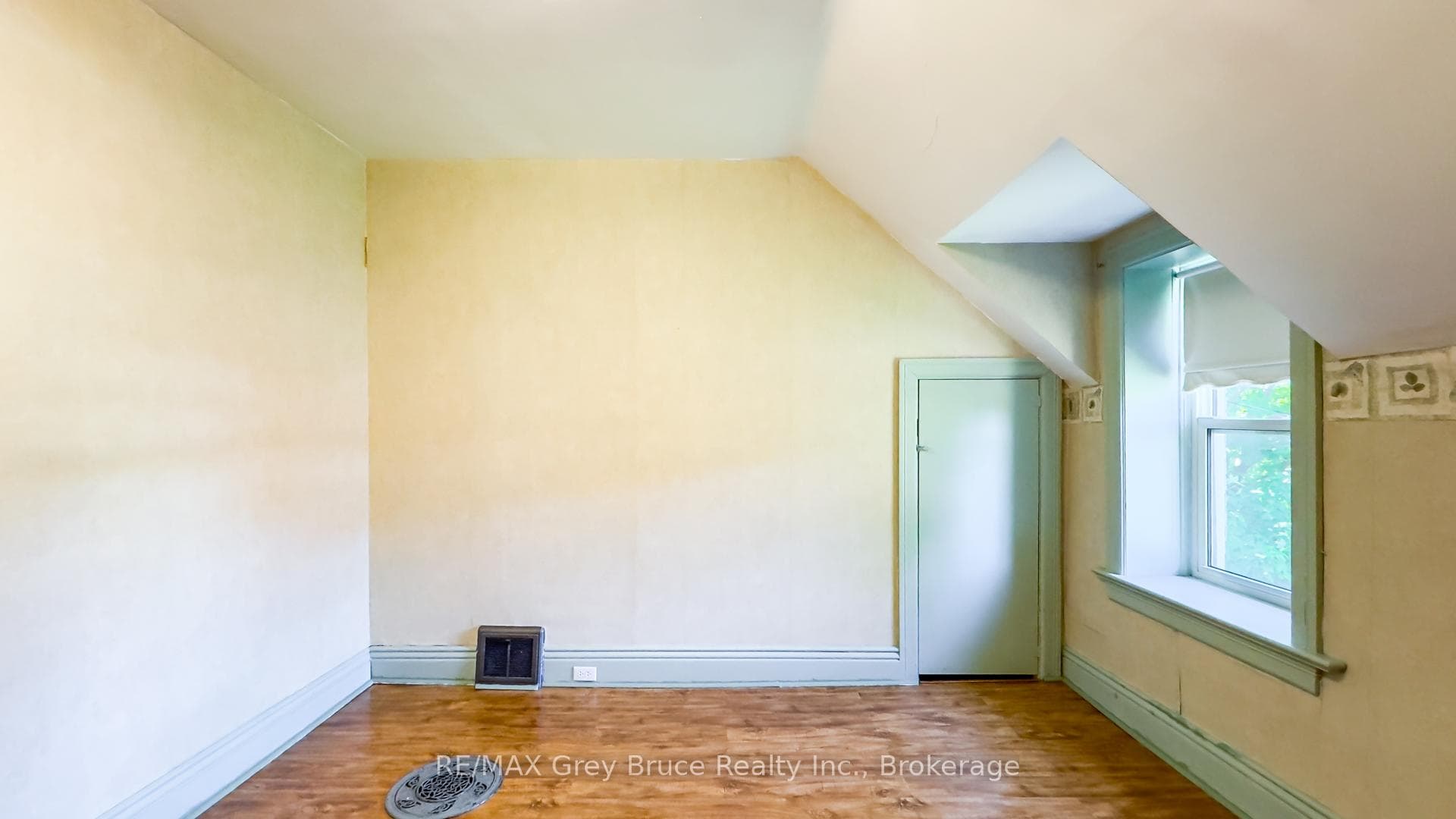 68 2ND Street photo 24