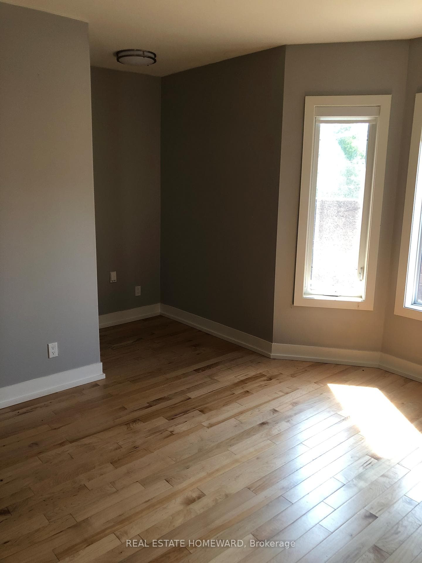 2174 Queen Street Unit 3 photo 7