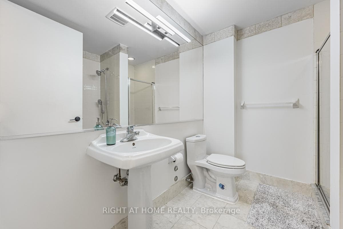 85 Bloor Street Unit PH 6 photo 23