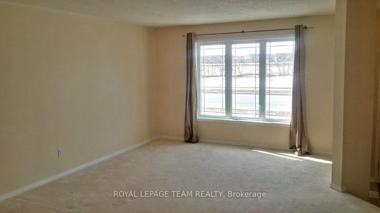 2211 Esprit Drive photo 4