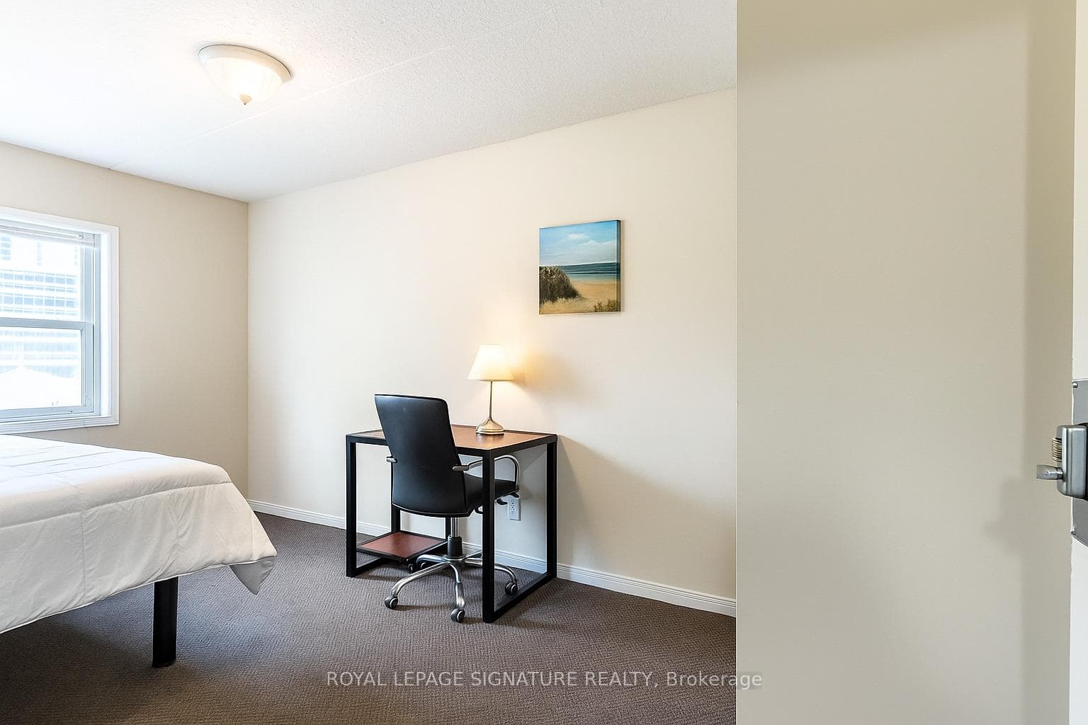 261 Lester Street Unit 301 photo 19