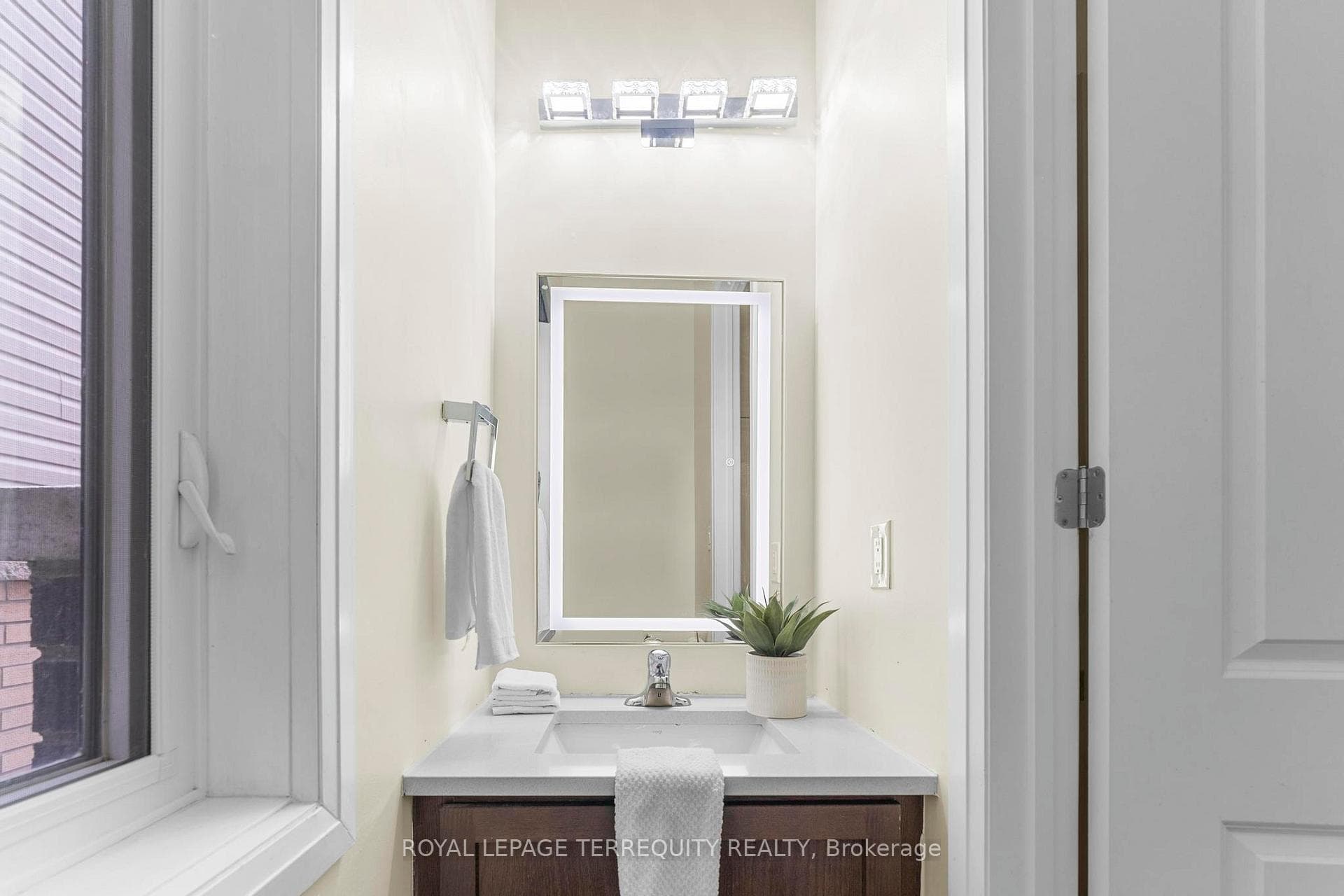 151 Yacht Drive photo 22