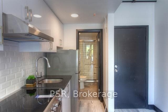 262A Sherbourne Street Unit 3 photo 4